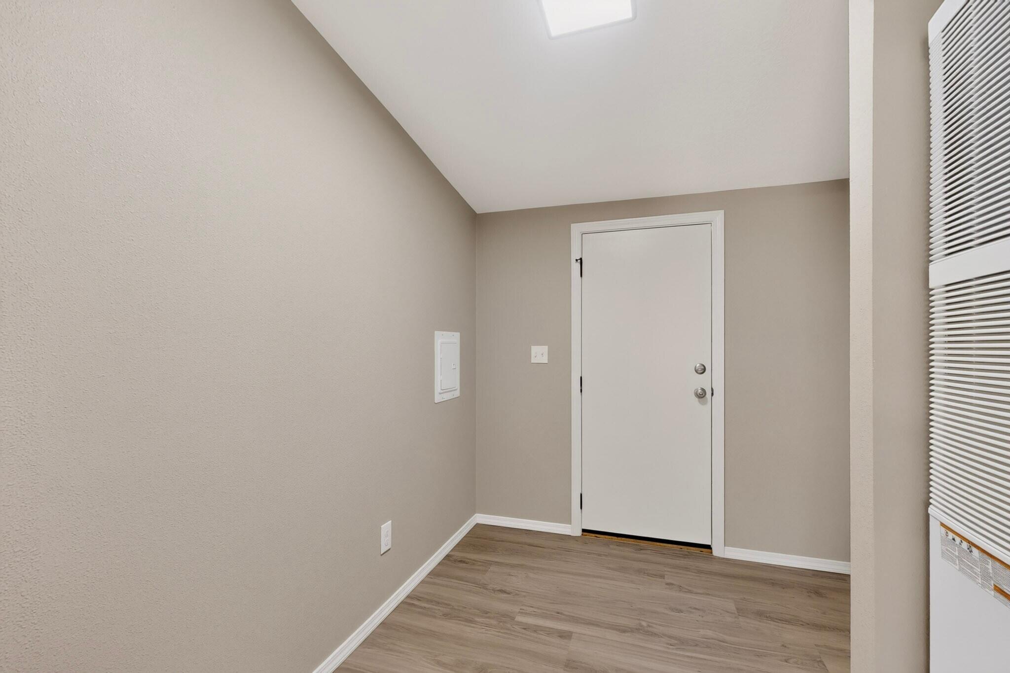 212 Clark Road SW