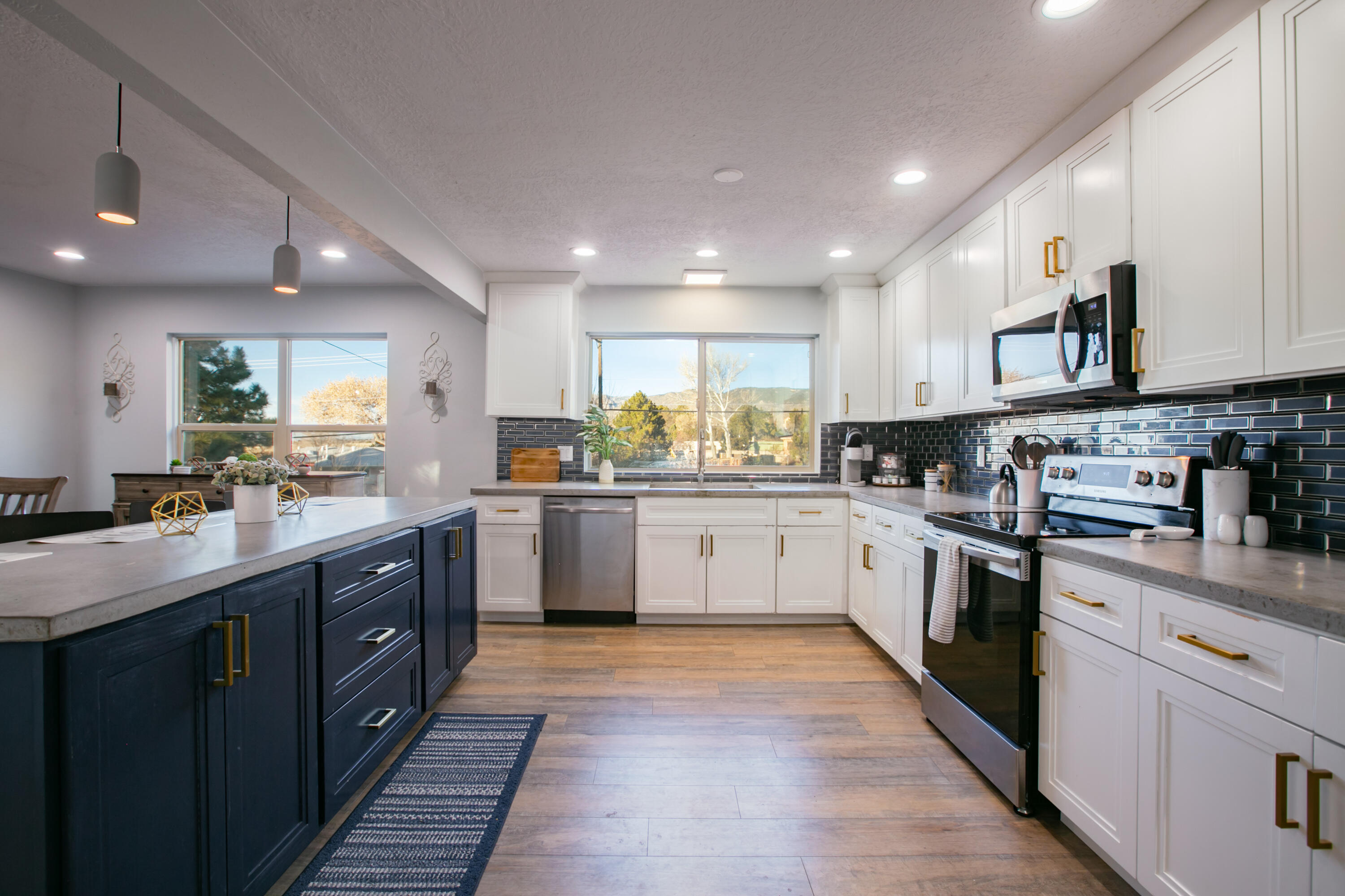 715 Branding Iron Drive SE