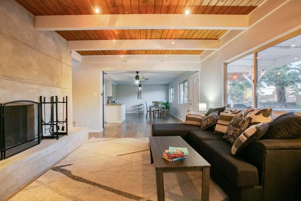 715 Branding Iron Drive SE