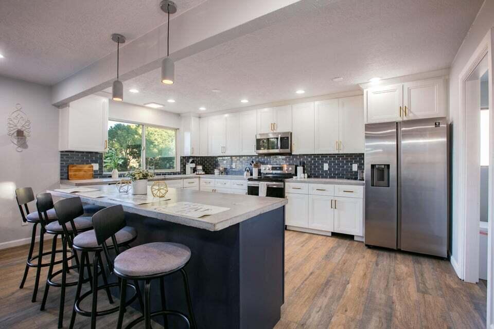 715 Branding Iron Drive SE