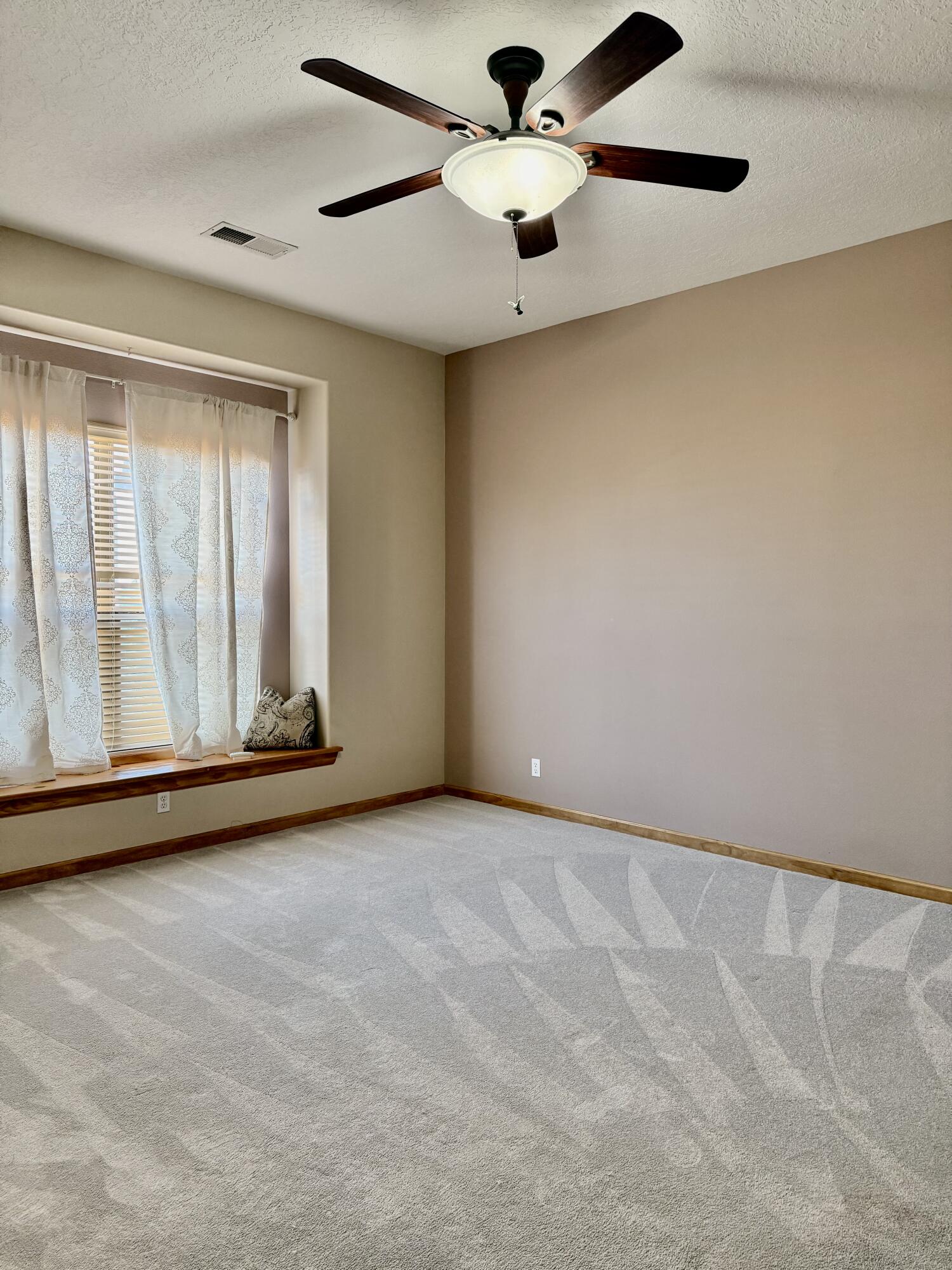 2453 Tyler Loop NE