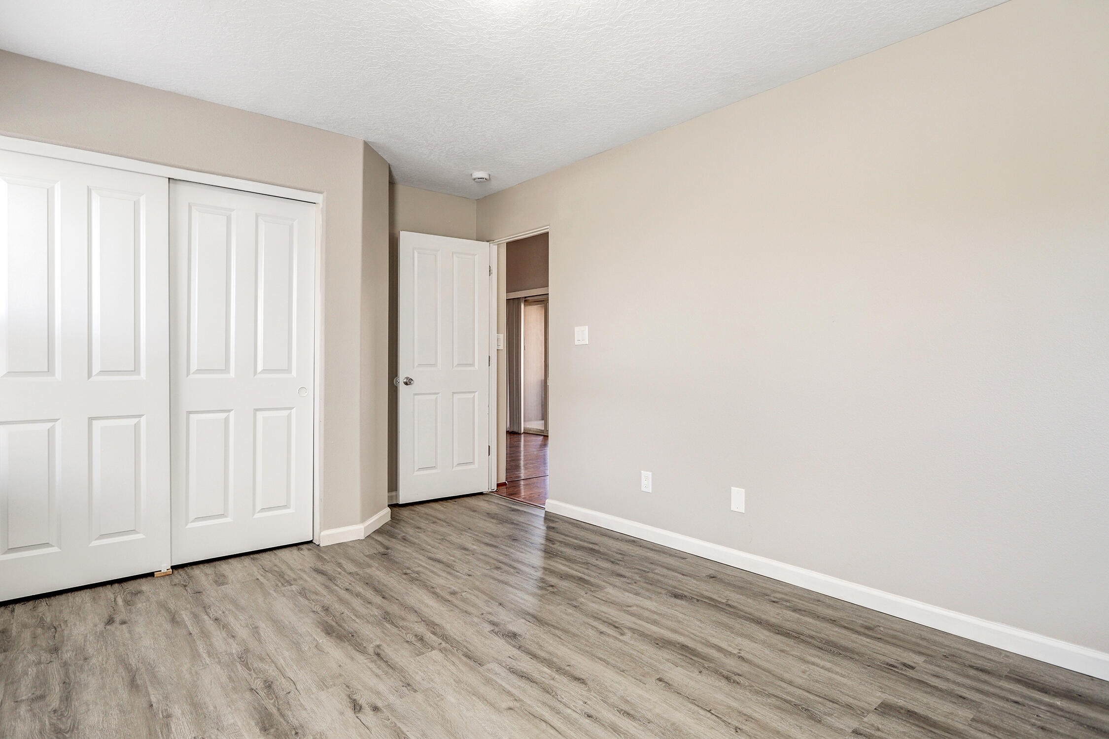 937 Loma Pinon Loop NE