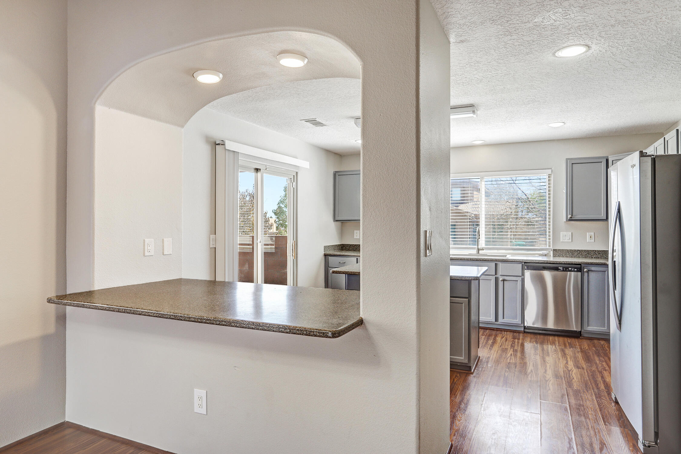 937 Loma Pinon Loop NE