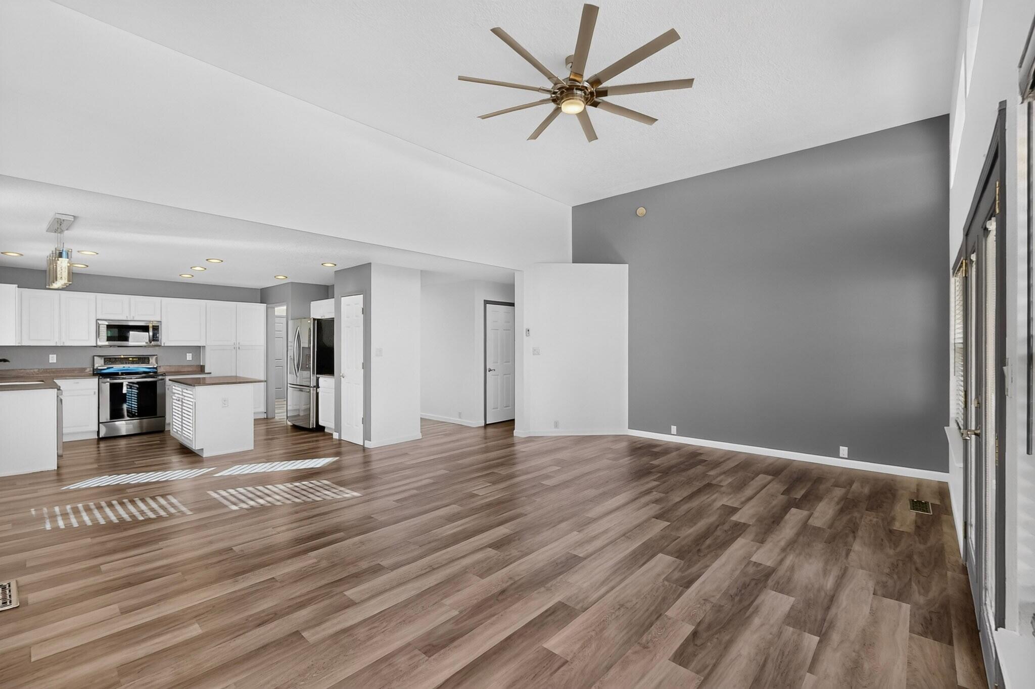 233 Nicklaus Drive SE