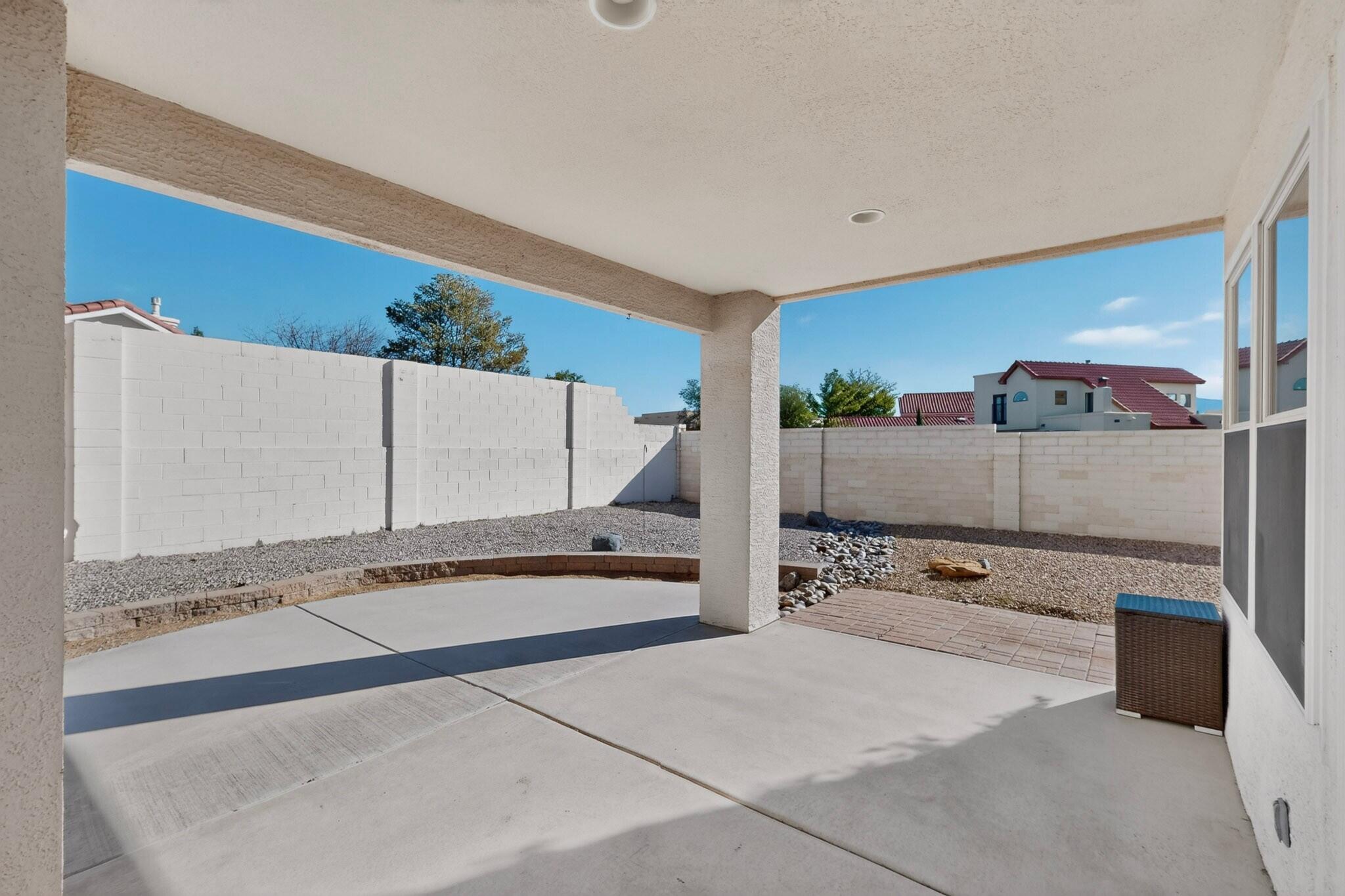 233 Nicklaus Drive SE