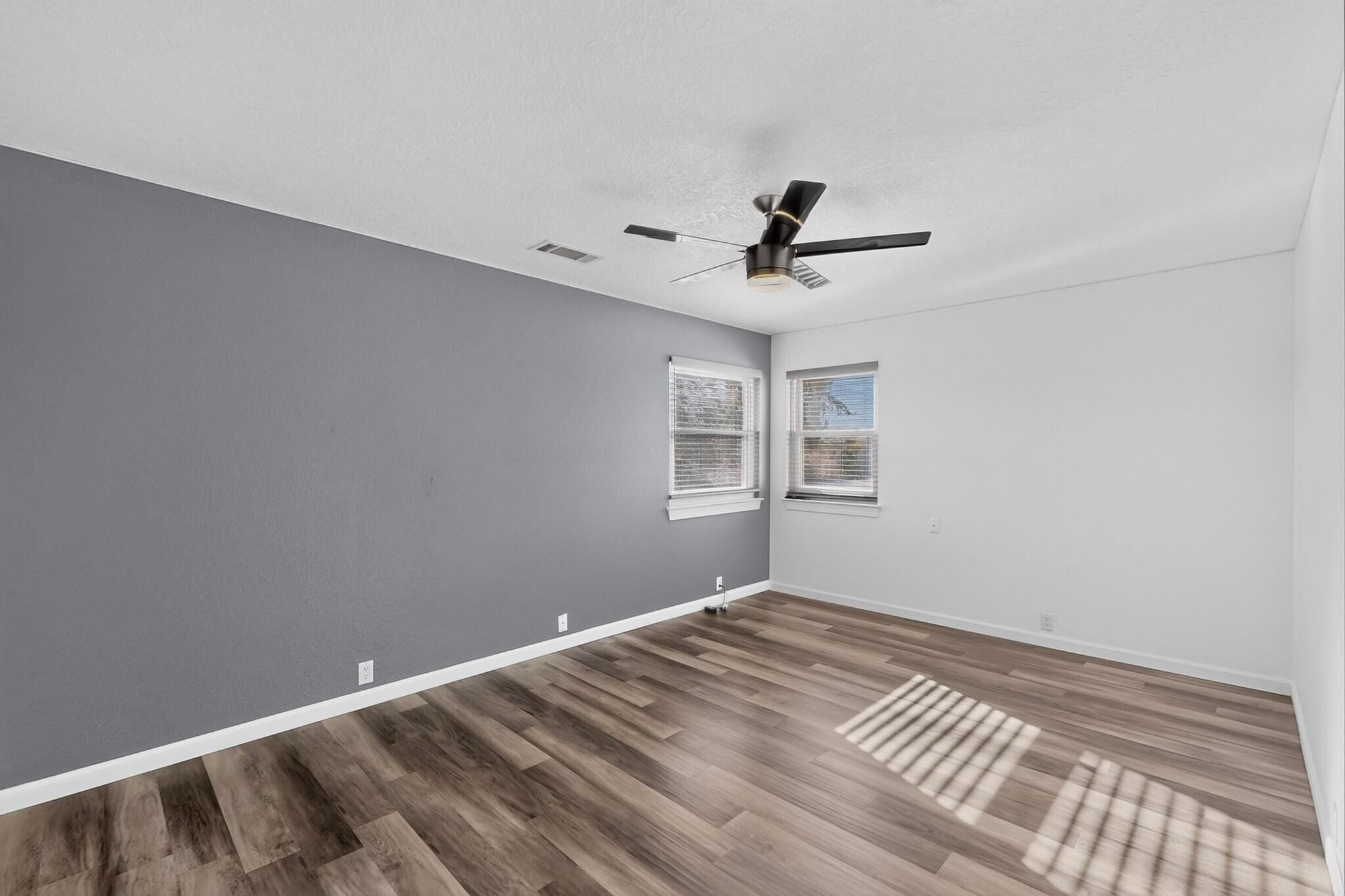 233 Nicklaus Drive SE