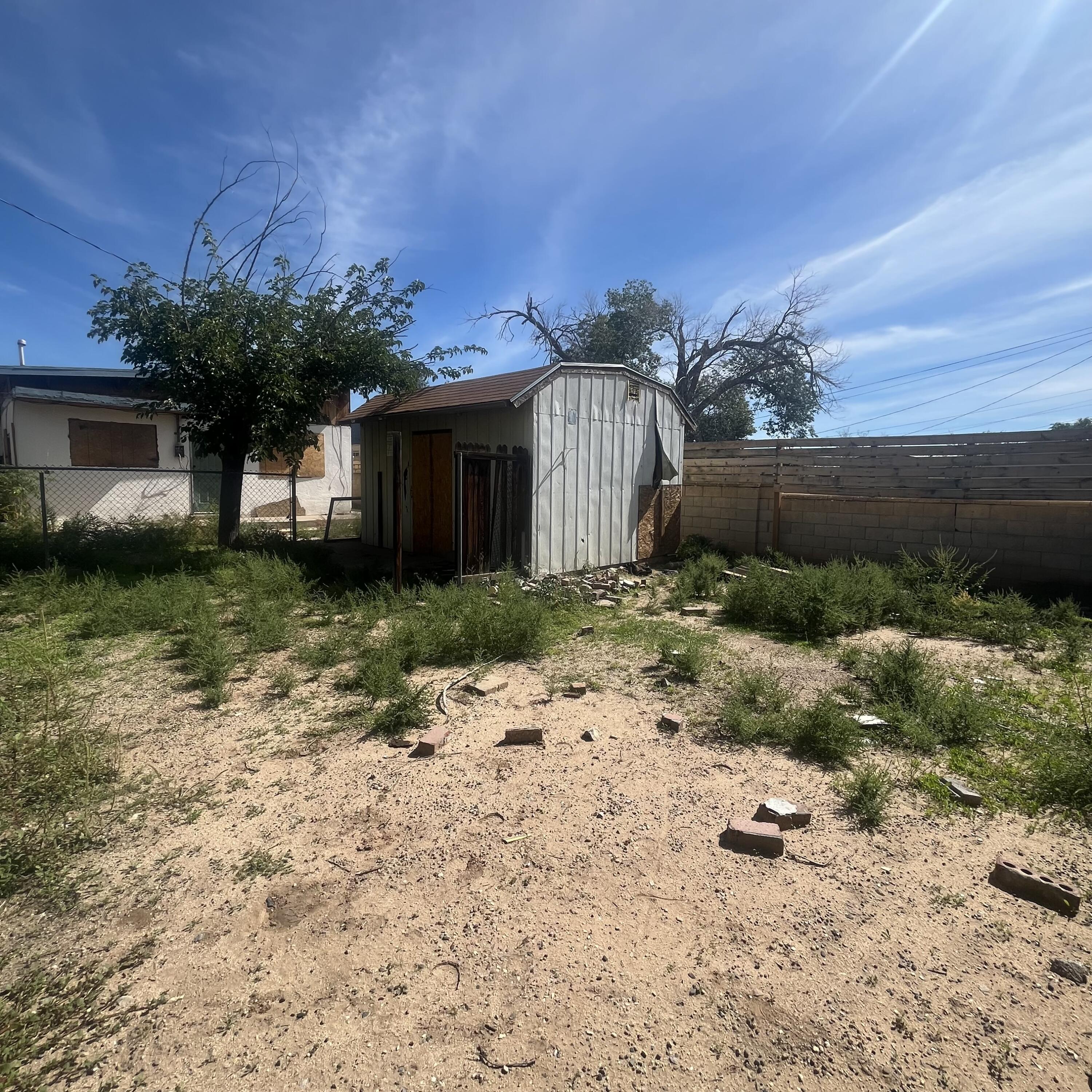629 Ortiz Drive SE
