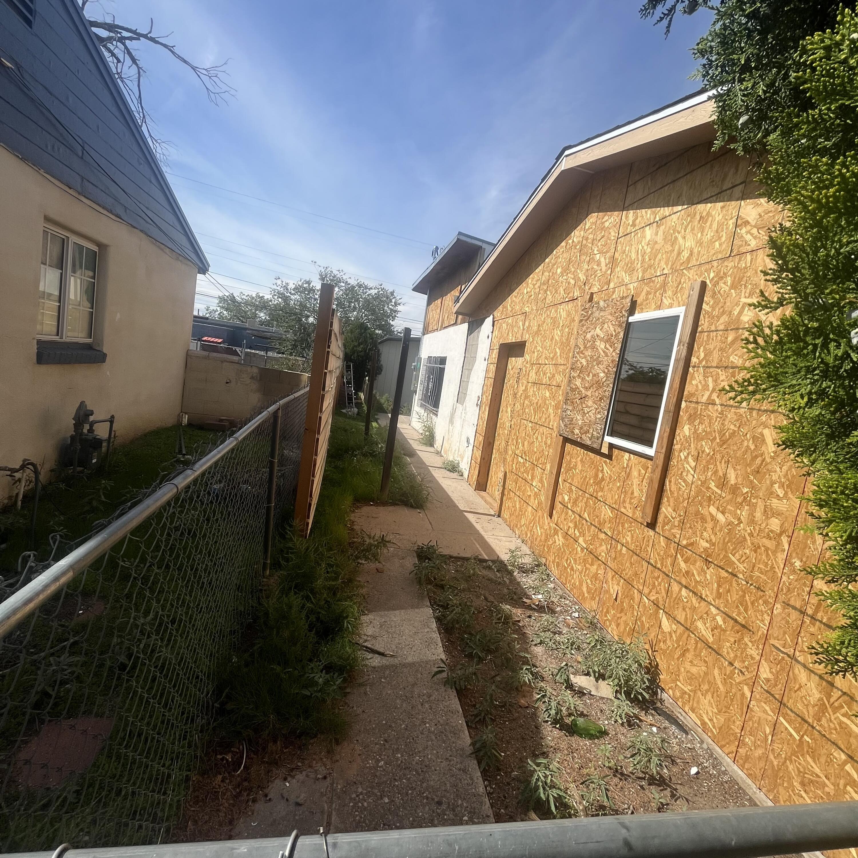 629 Ortiz Drive SE