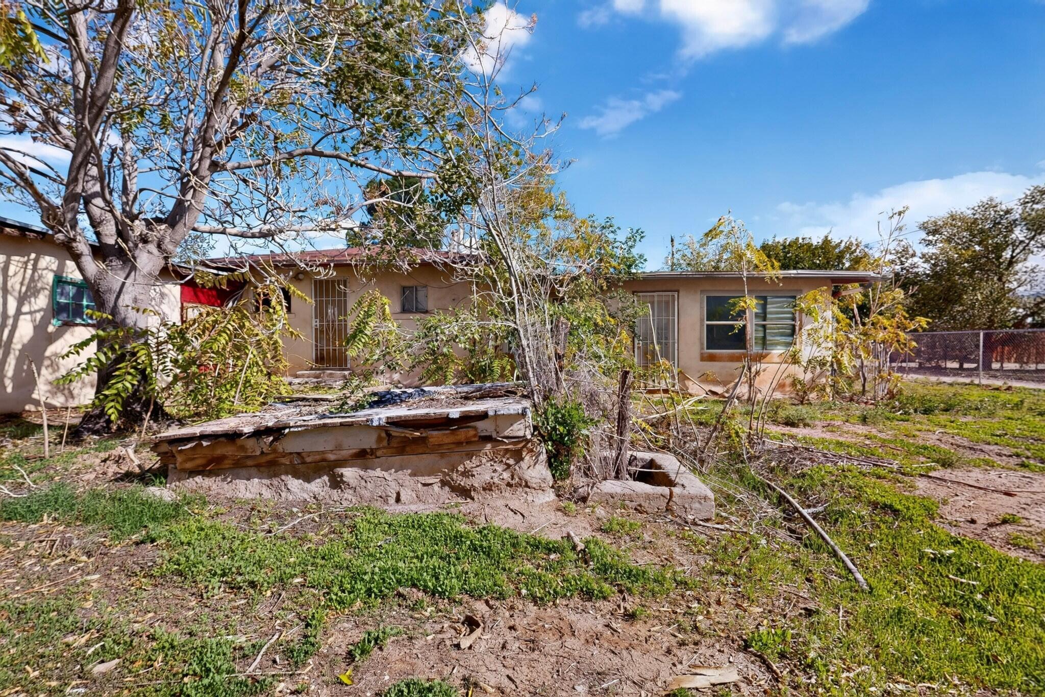 35 Llanito Road
