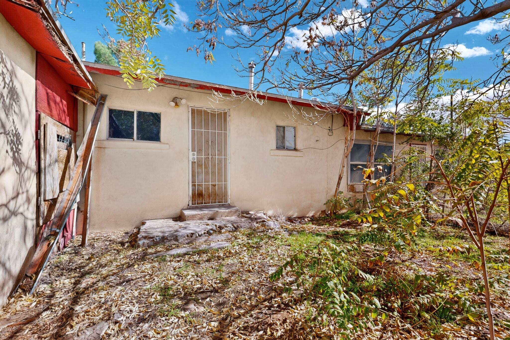 35 Llanito Road