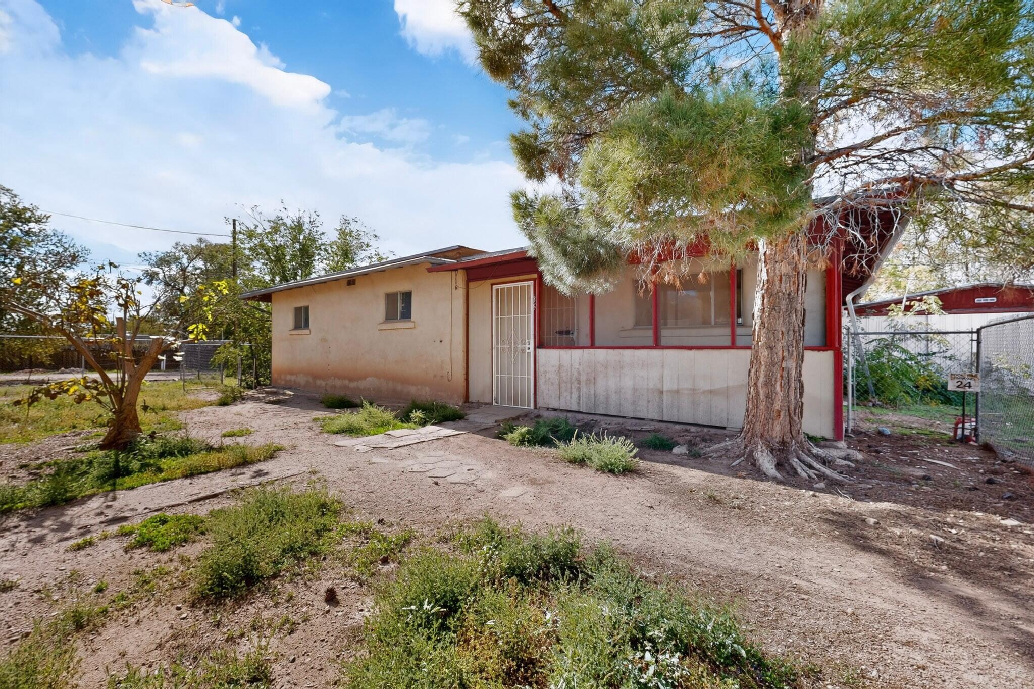 35 Llanito Road