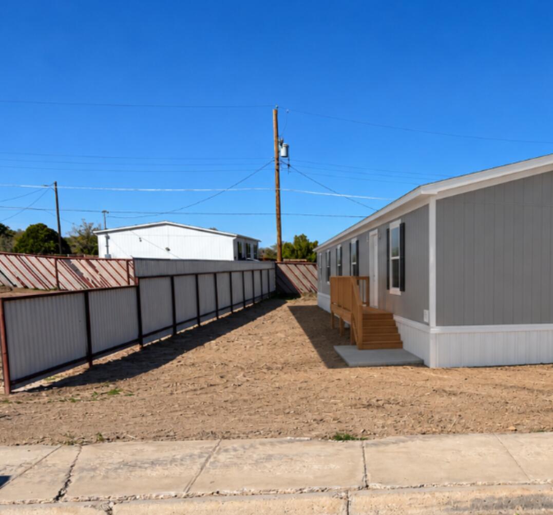 1128 W Castillo Avenue