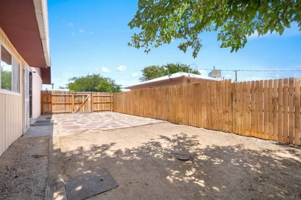 1201 W Didier Avenue