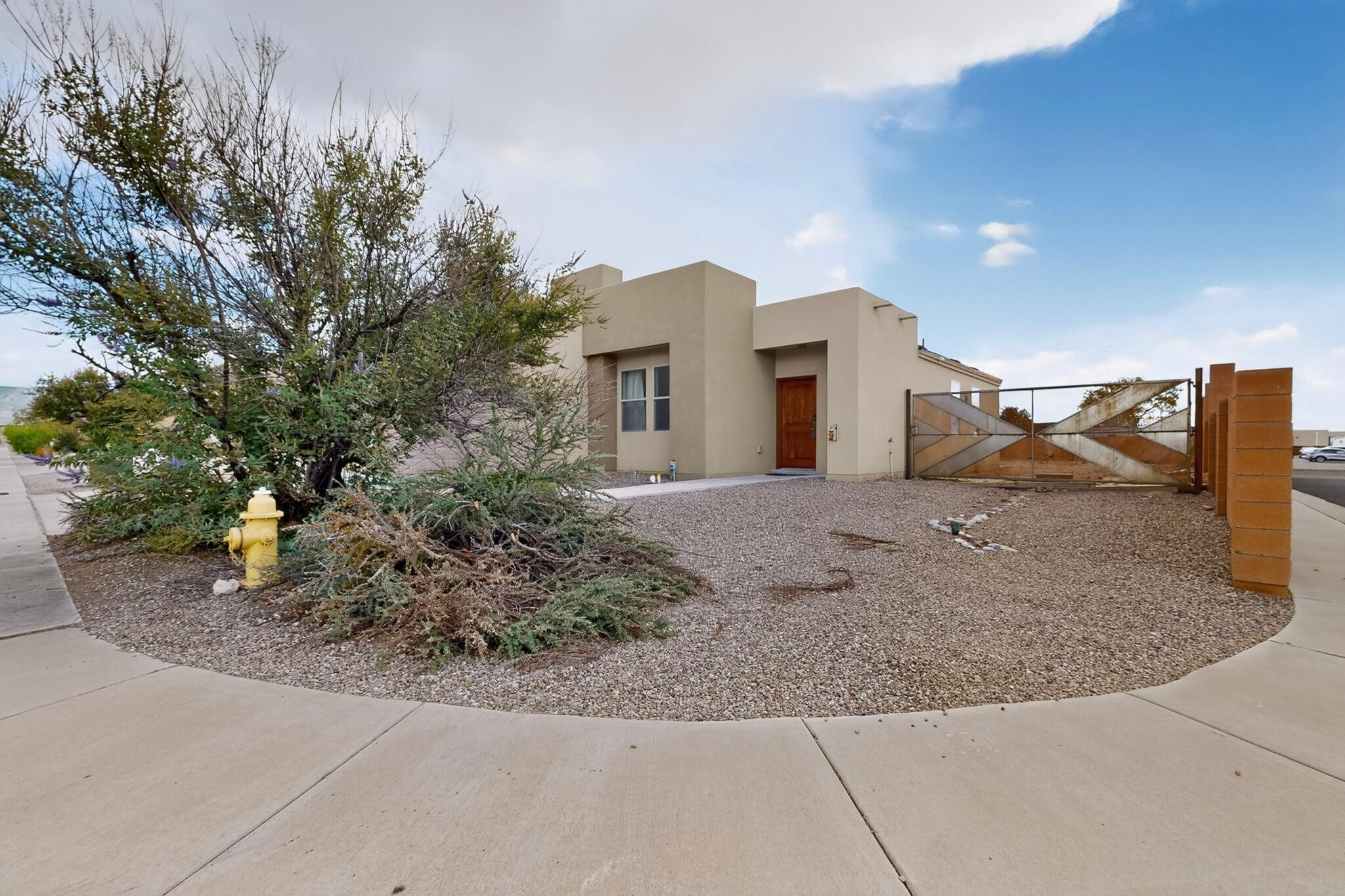 504 Brianna Loop NE