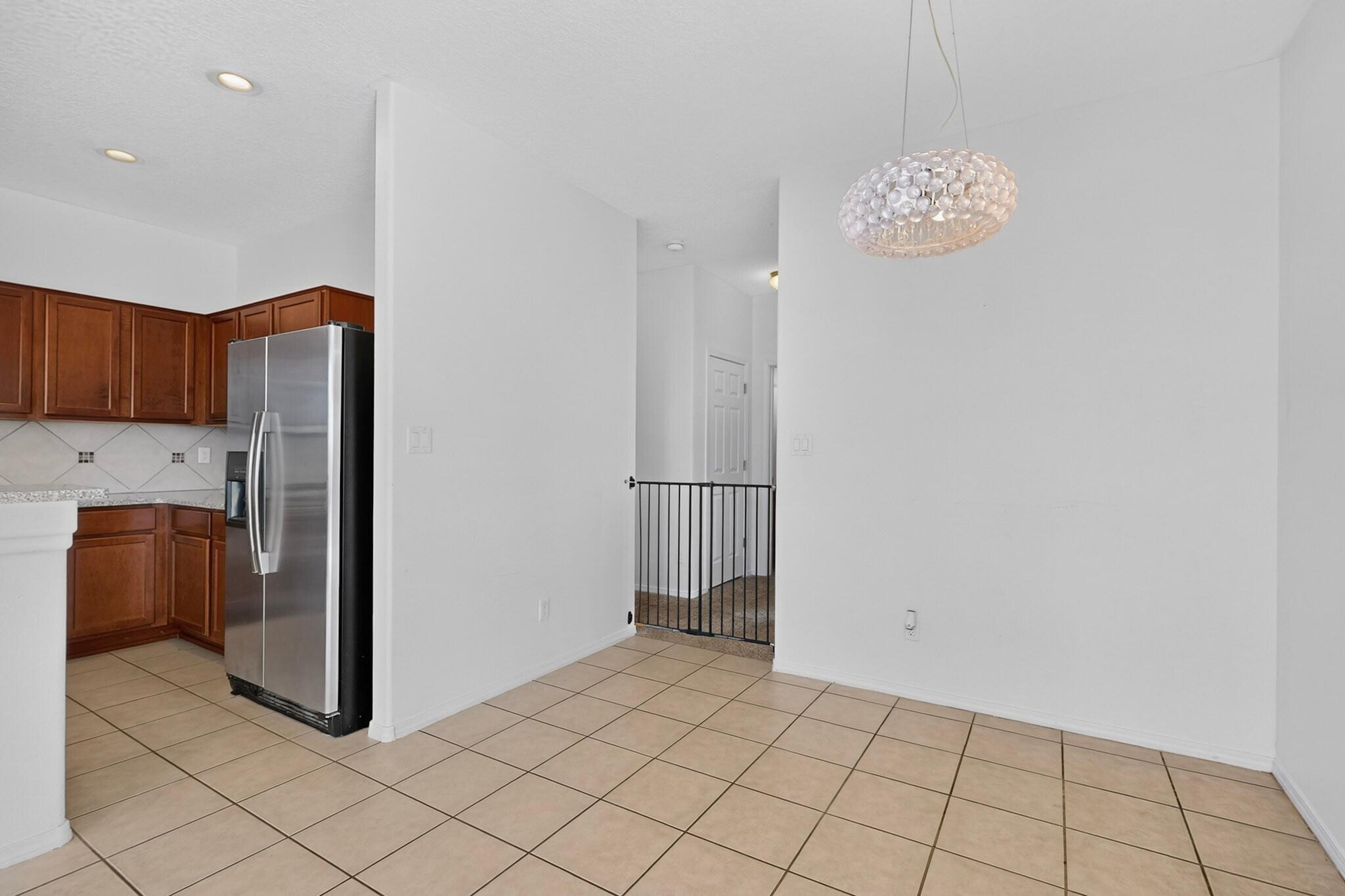 504 Brianna Loop NE