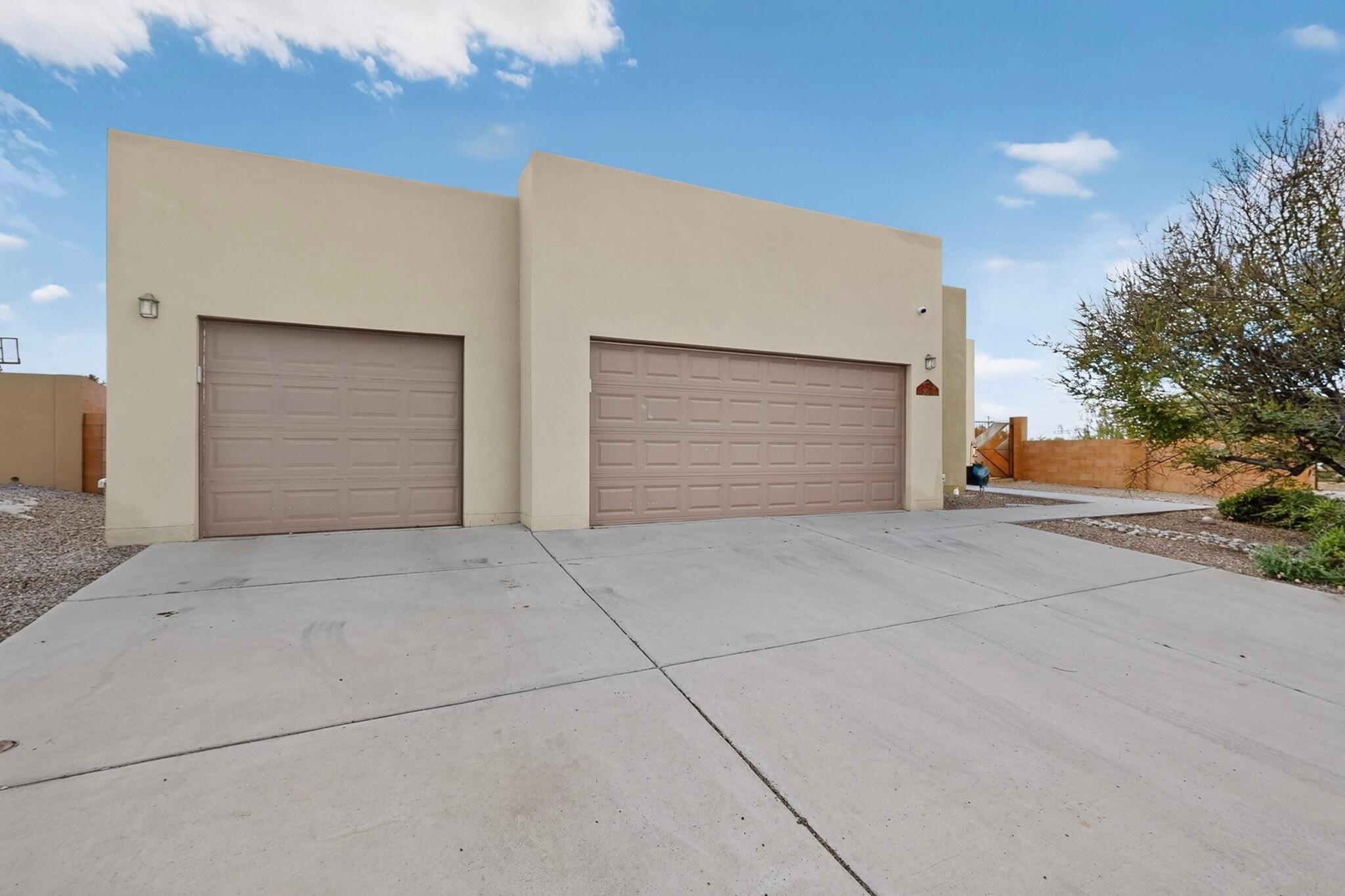 504 Brianna Loop NE