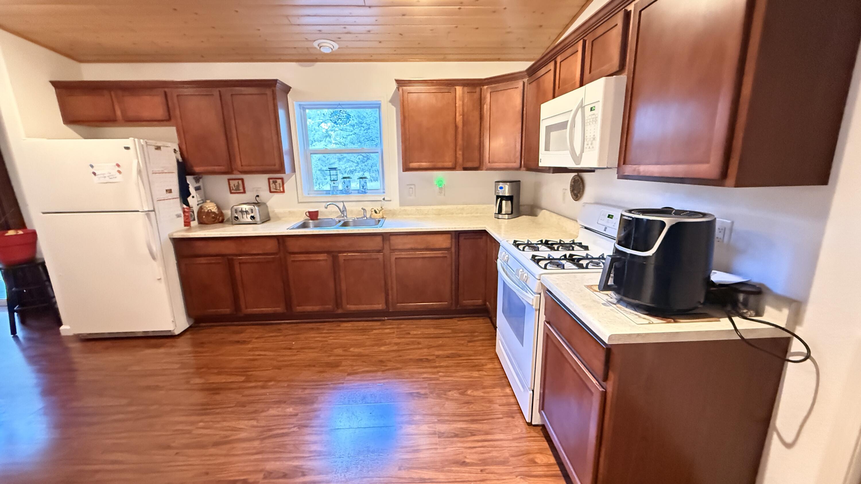 16 Canyon Oaks Pass