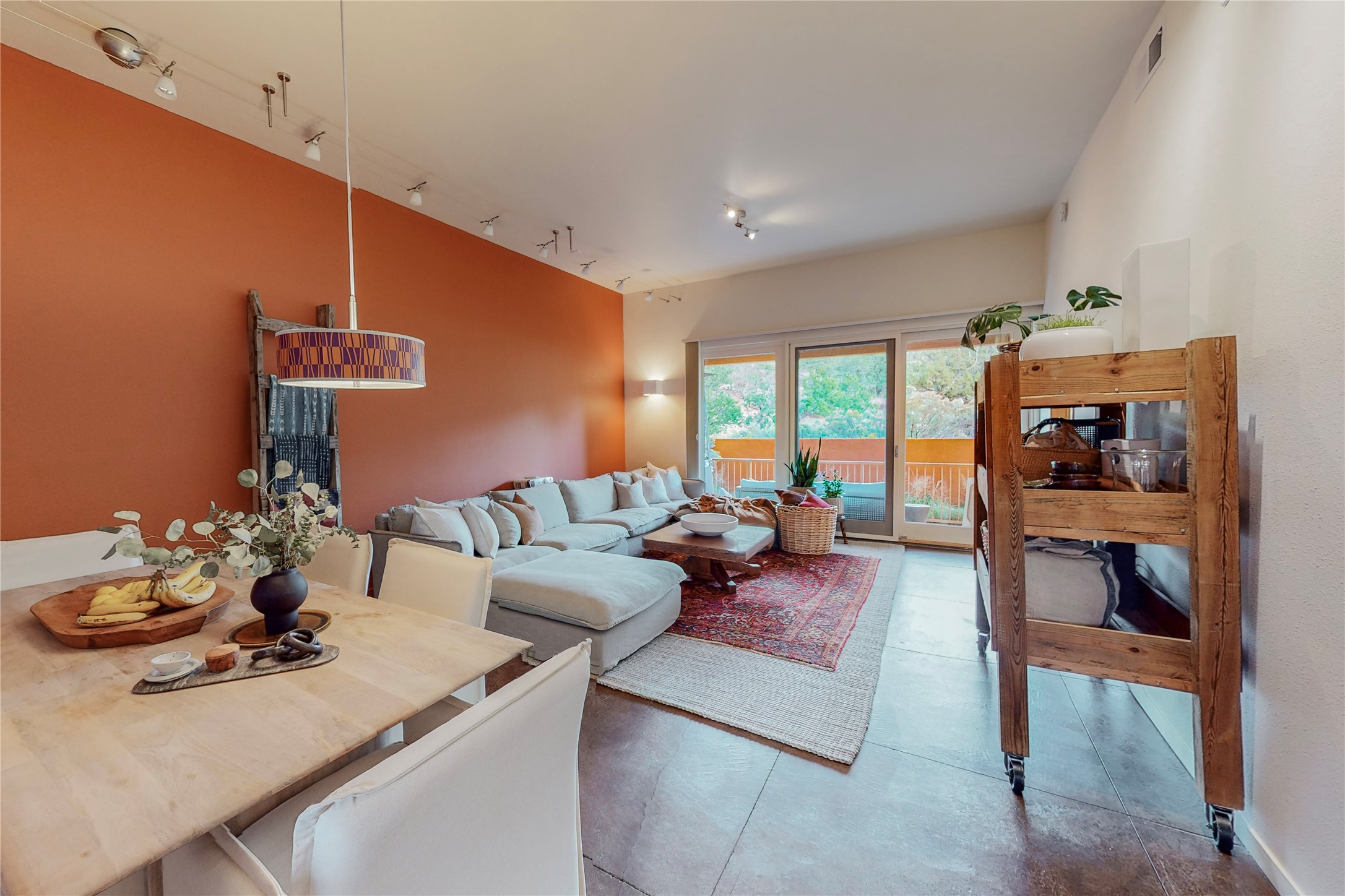 604 Avenida Villa Hermosa Unit: 102