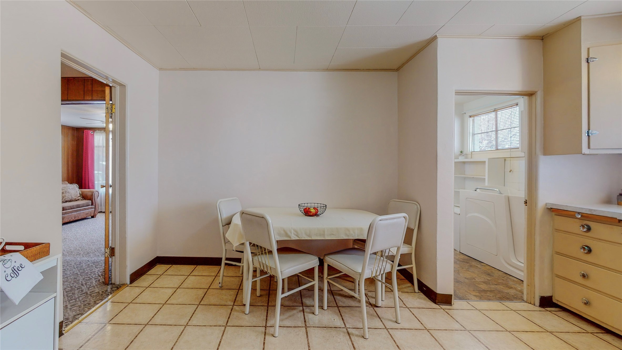 1022 Tilden