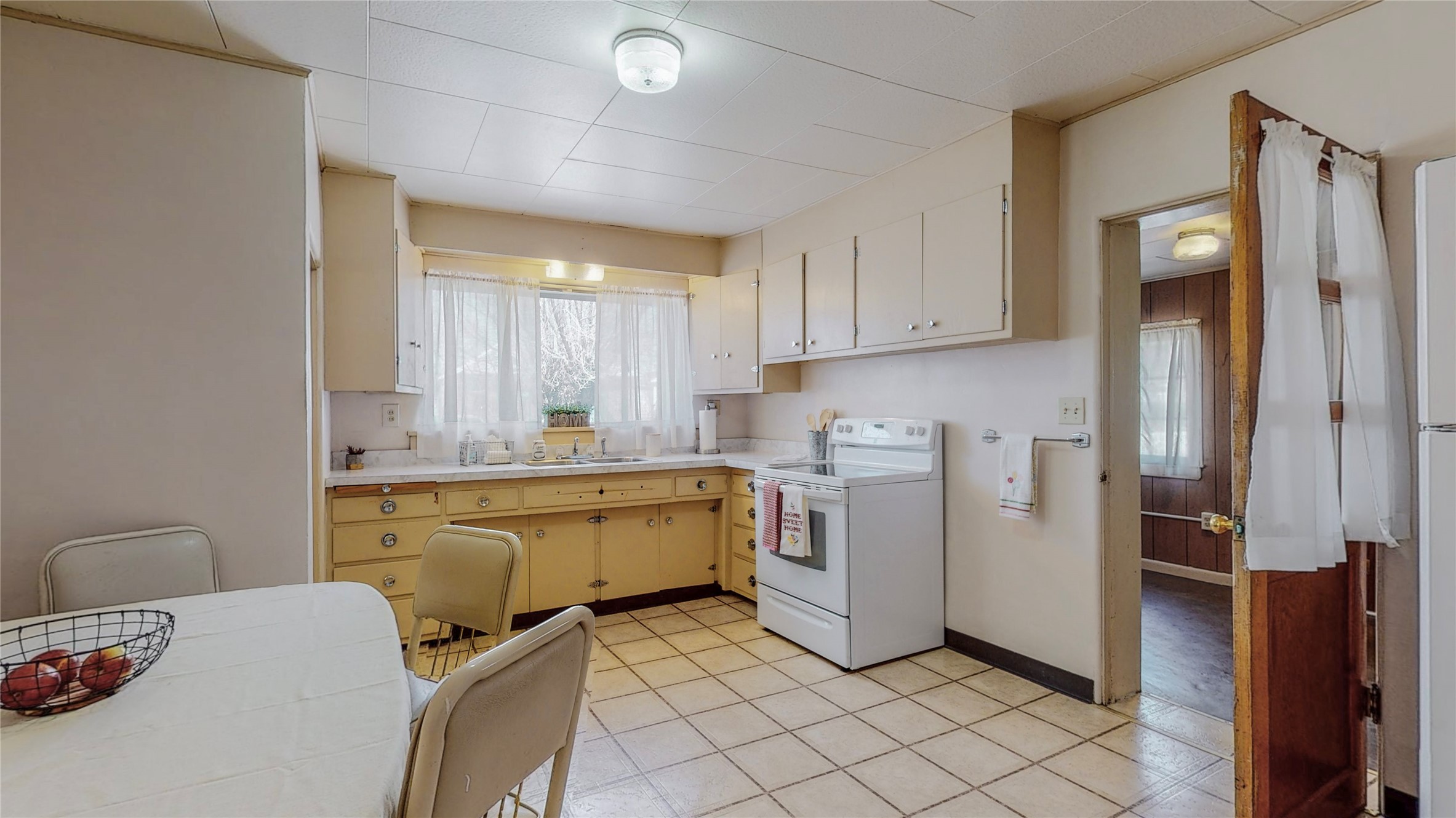 1022 Tilden