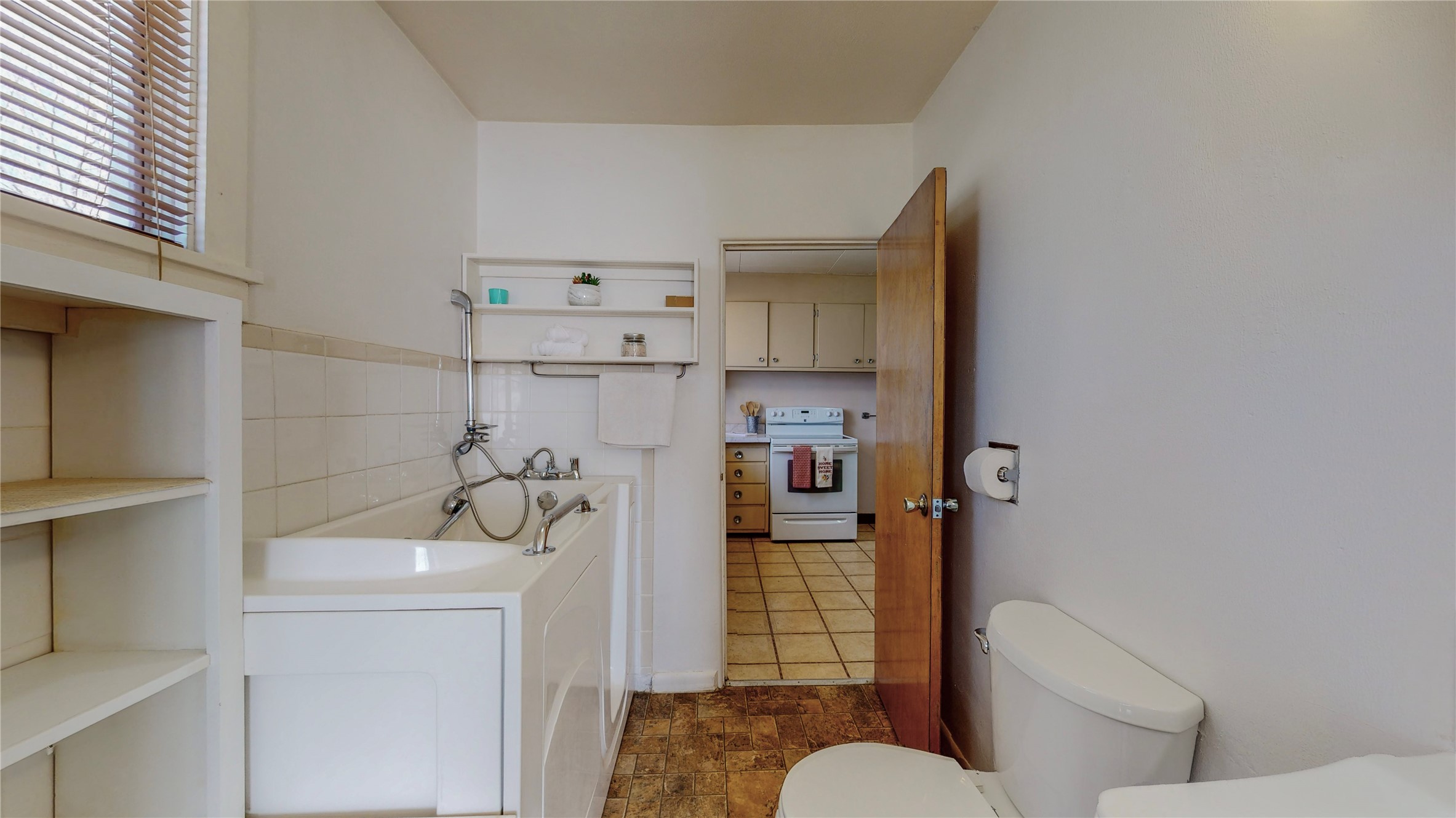1022 Tilden