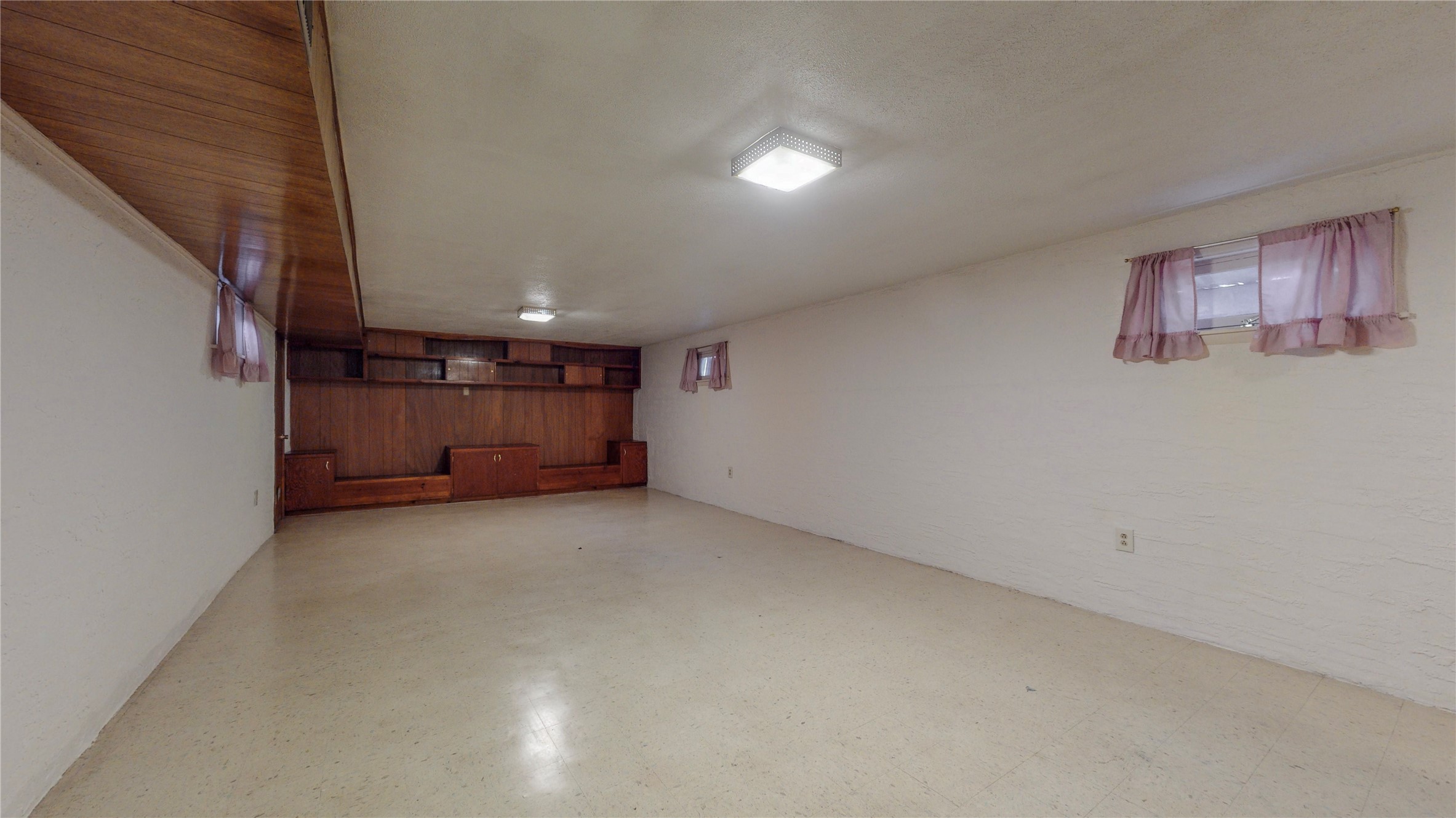 1022 Tilden