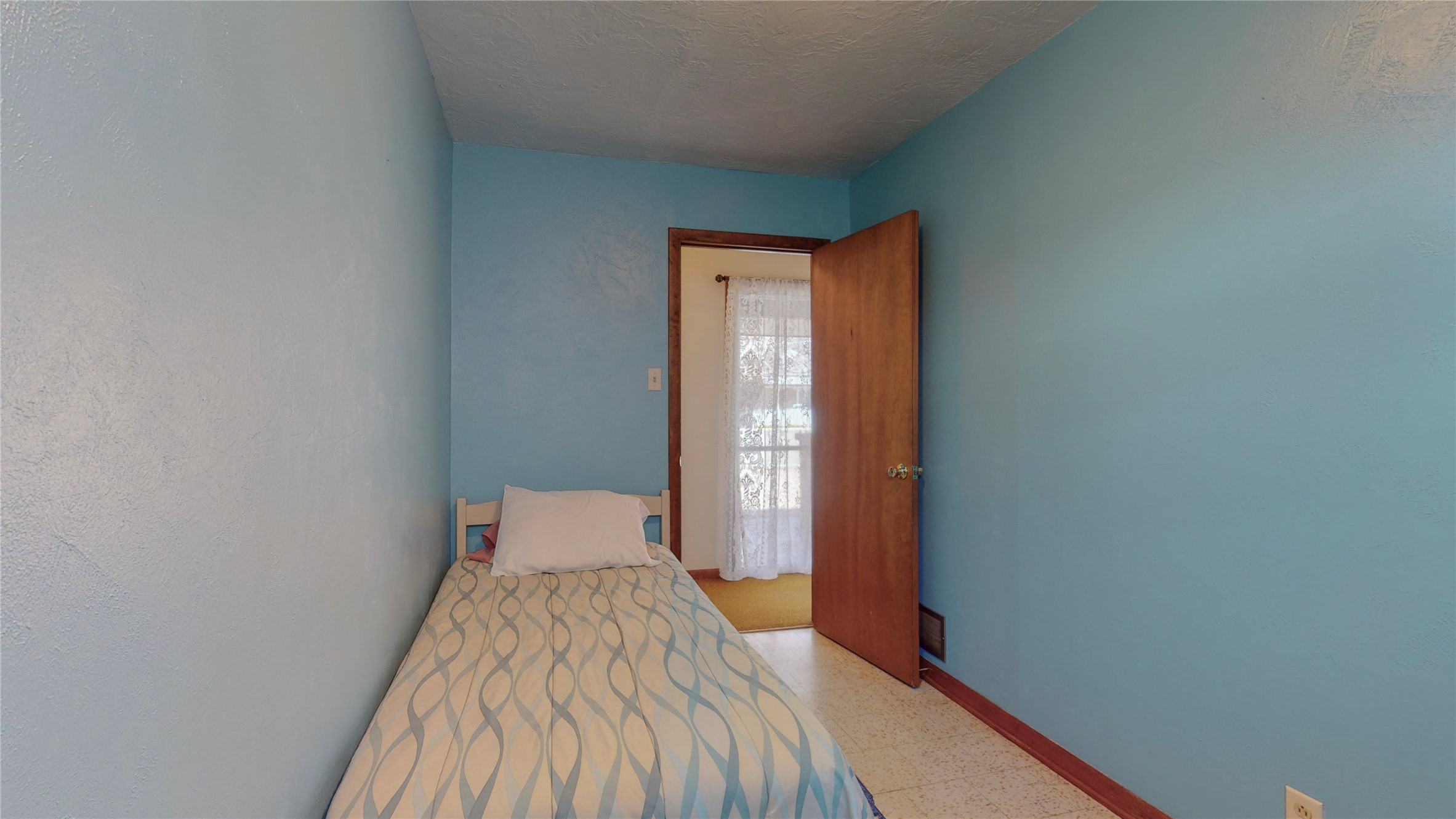 1022 Tilden