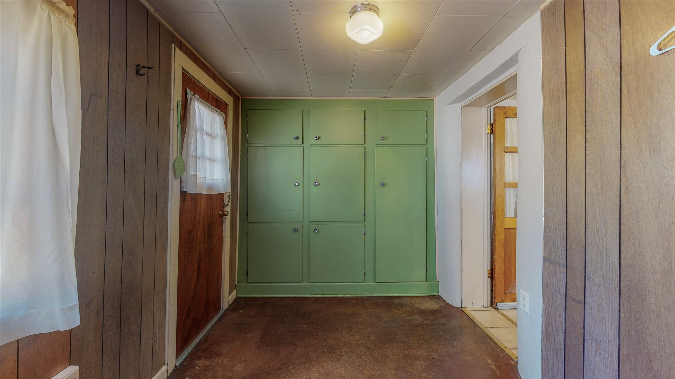 1022 Tilden