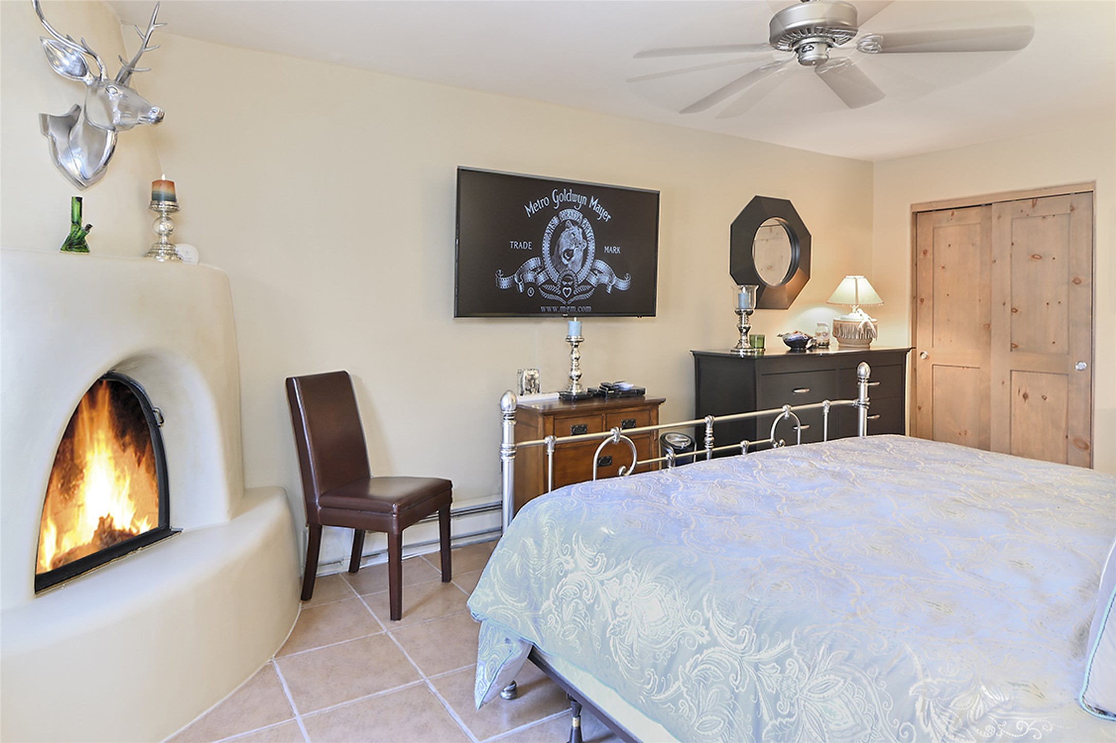 805 Faldas De La Sierra