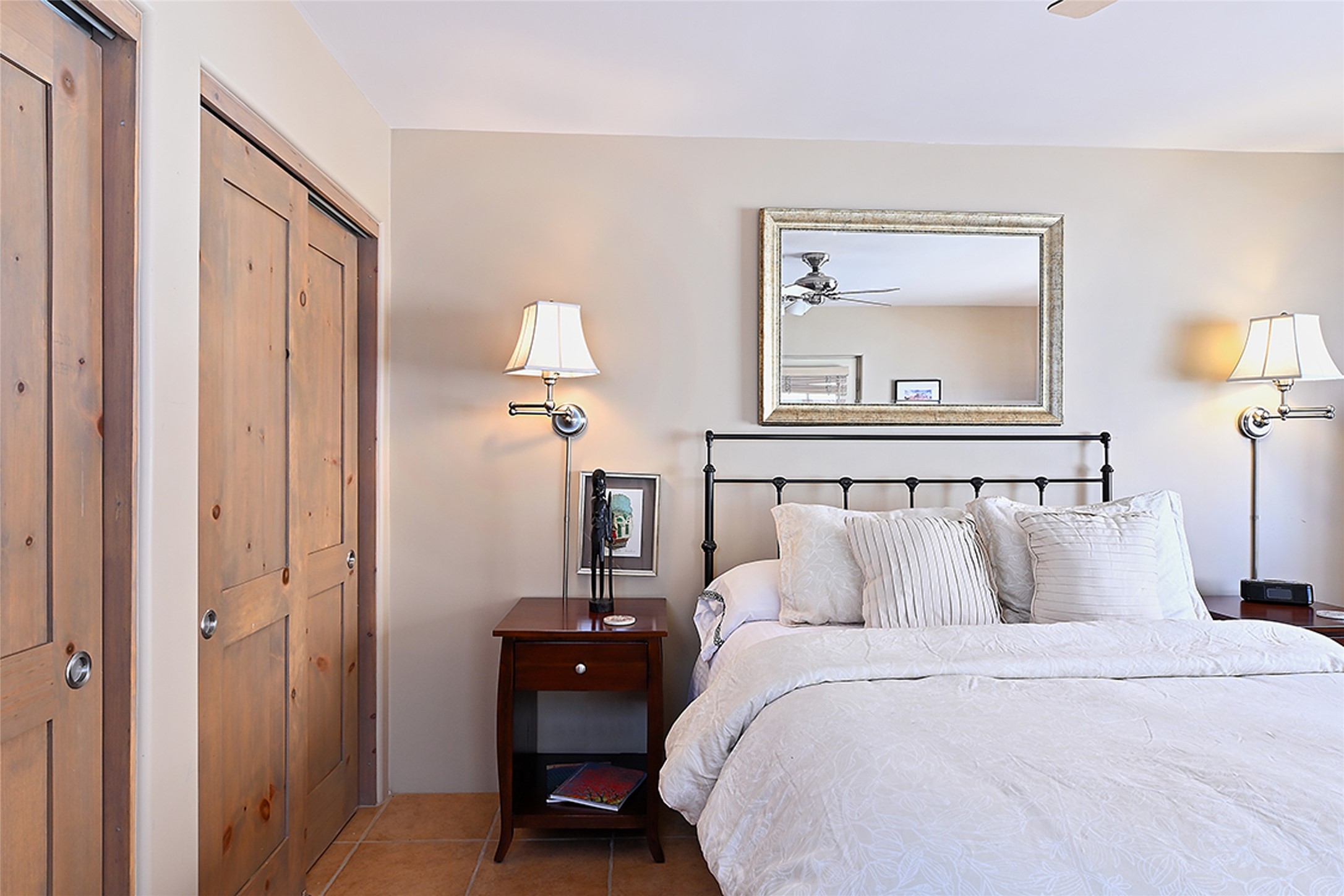 805 Faldas De La Sierra