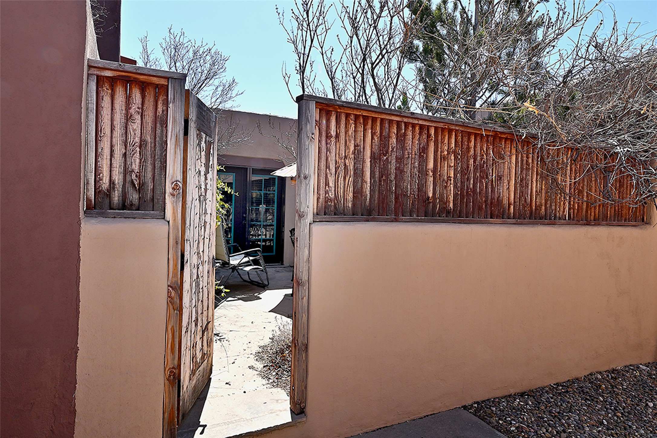 805 Faldas De La Sierra