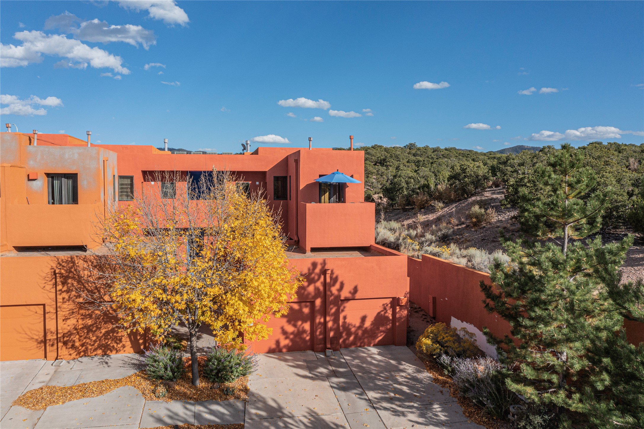 604 Avenida Villa Hermosa 201