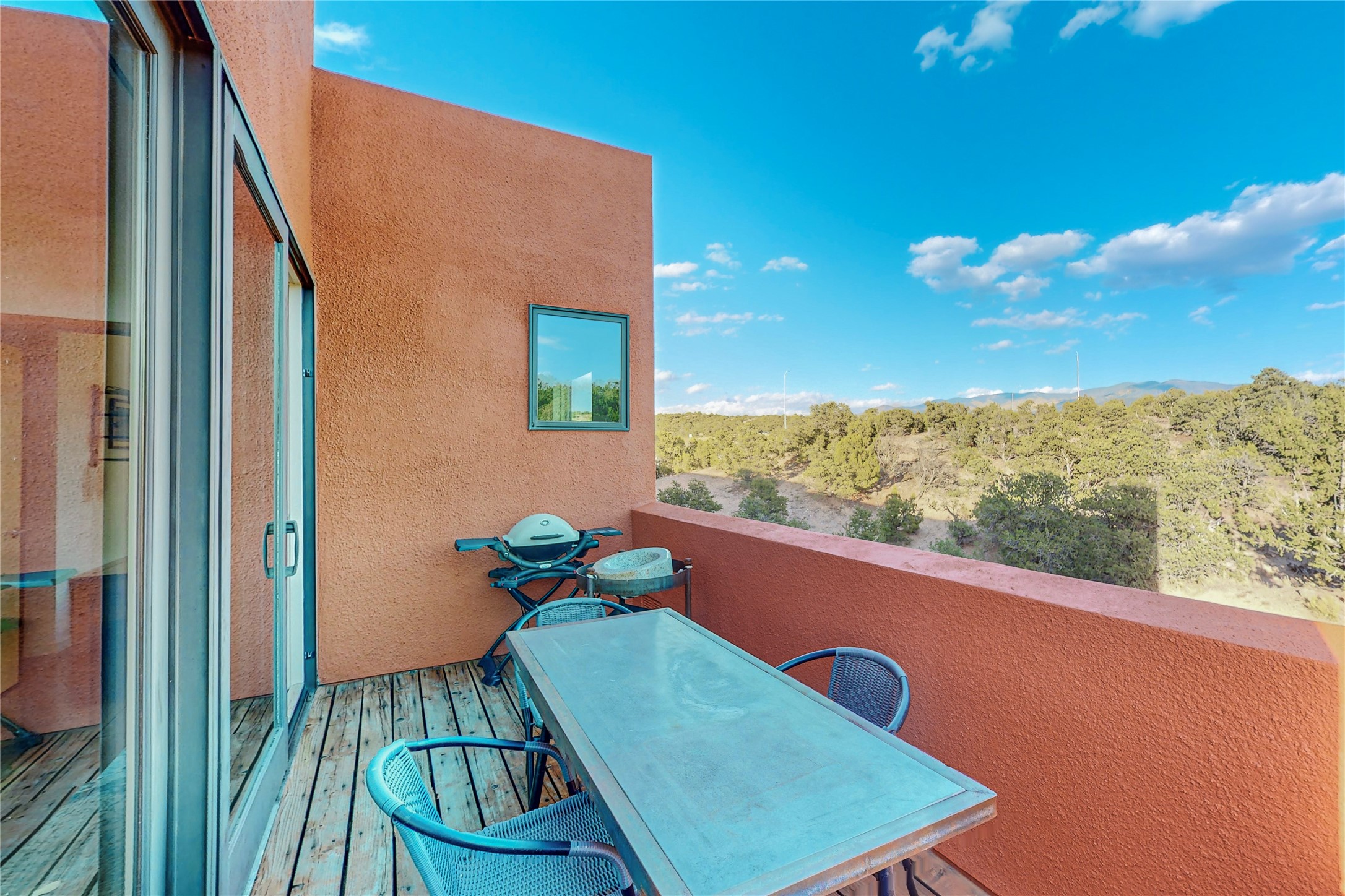 604 Avenida Villa Hermosa 201