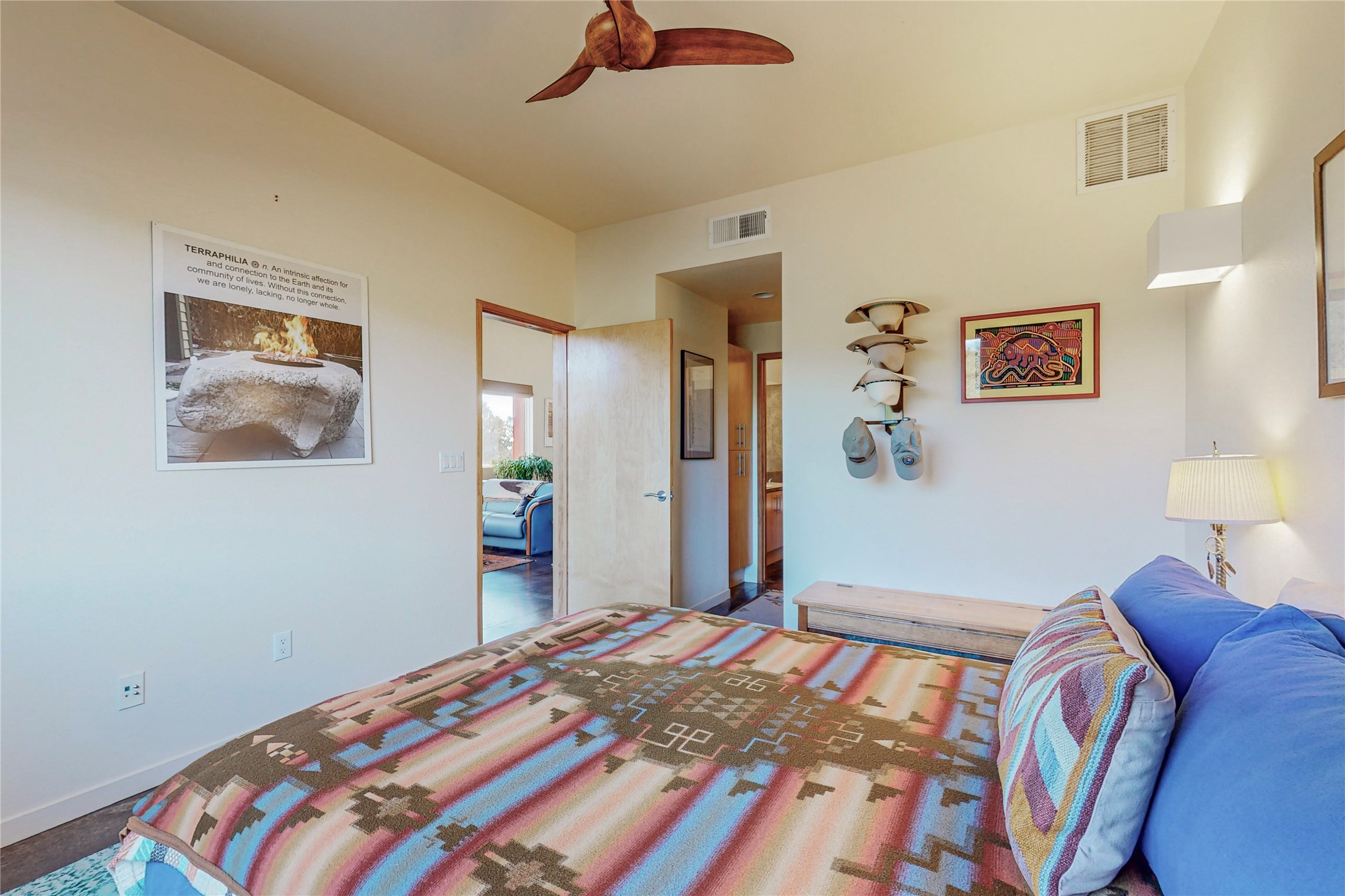 604 Avenida Villa Hermosa 201