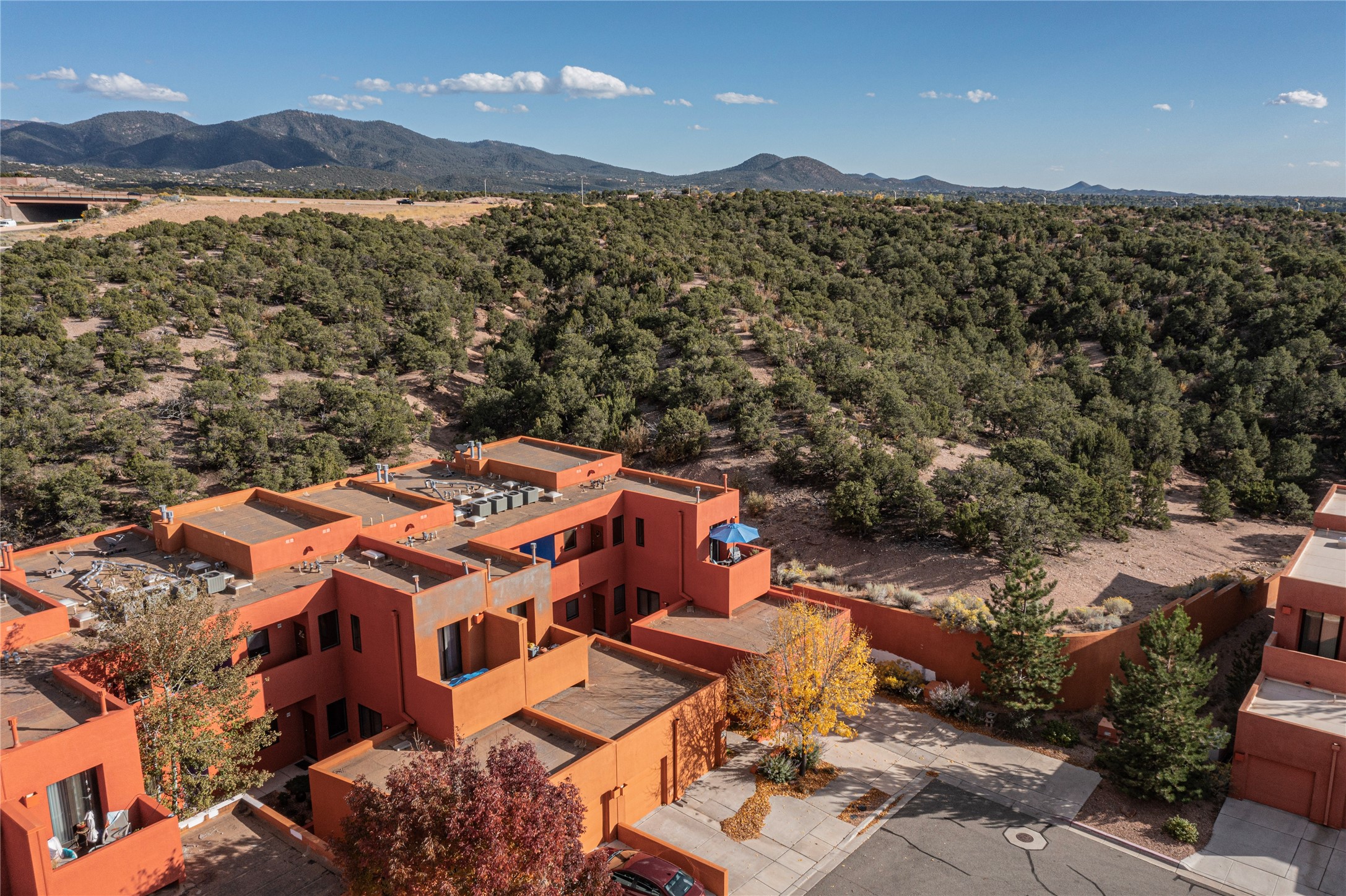 604 Avenida Villa Hermosa 201