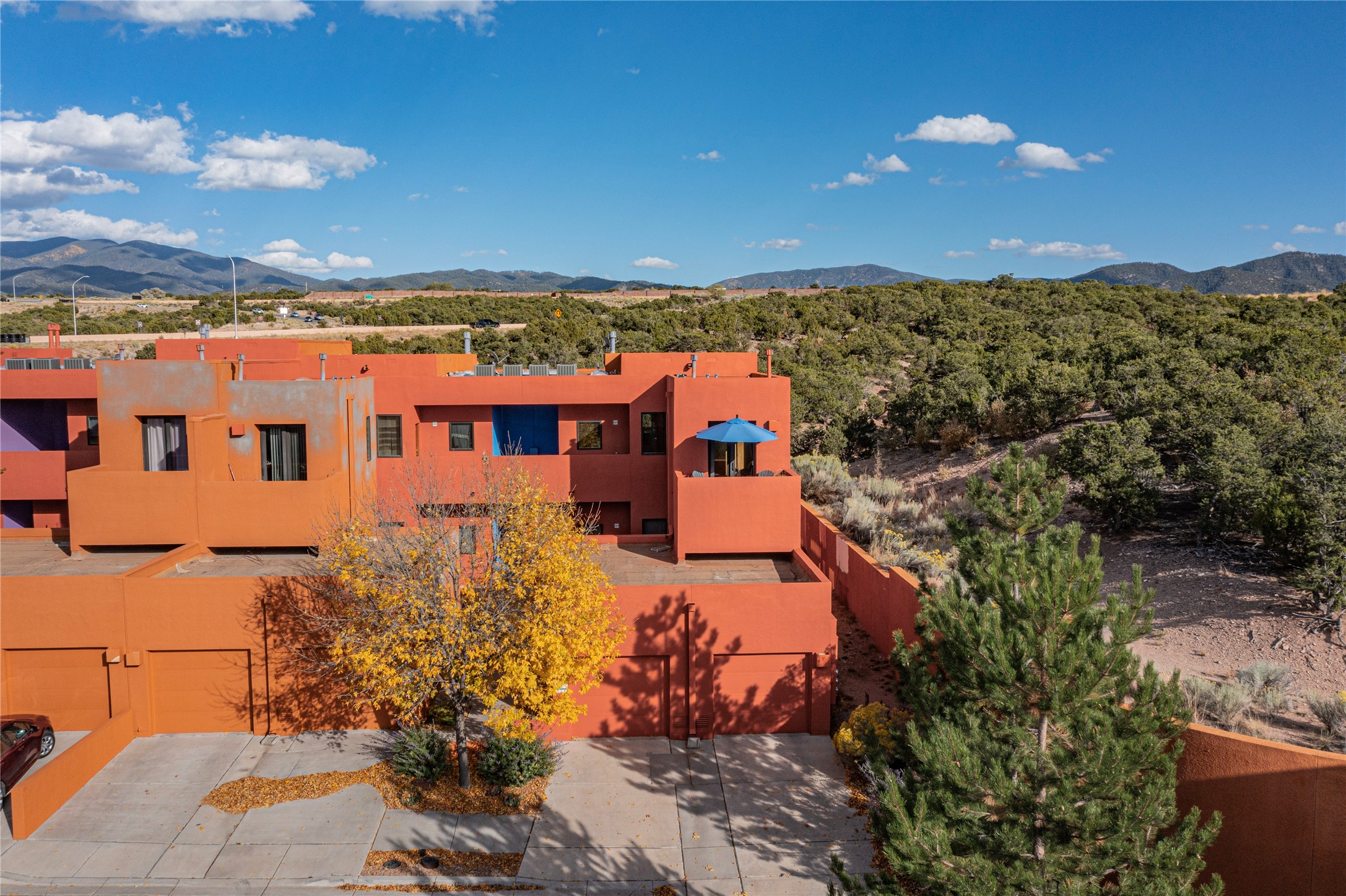604 Avenida Villa Hermosa 201