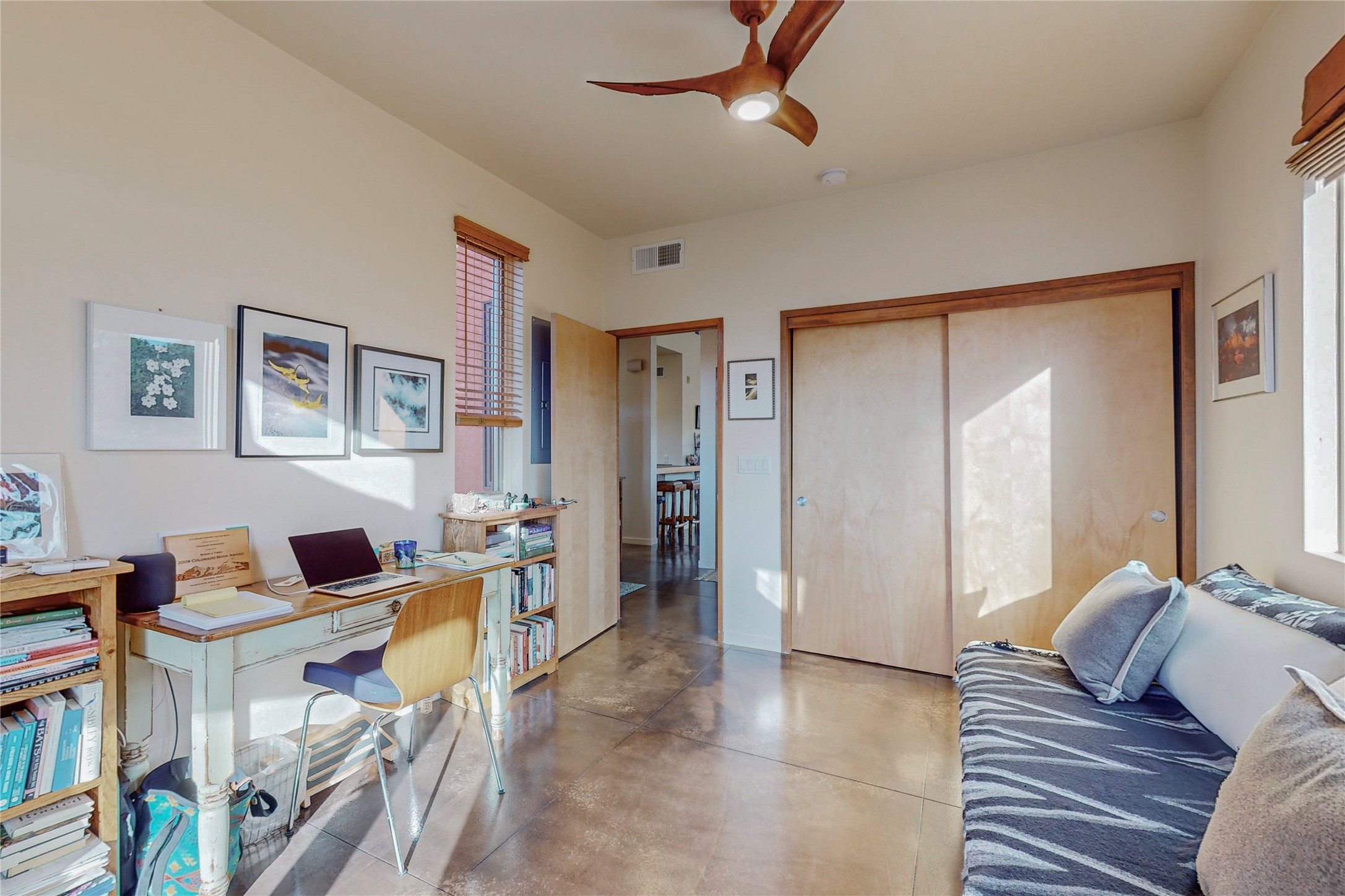 604 Avenida Villa Hermosa 201