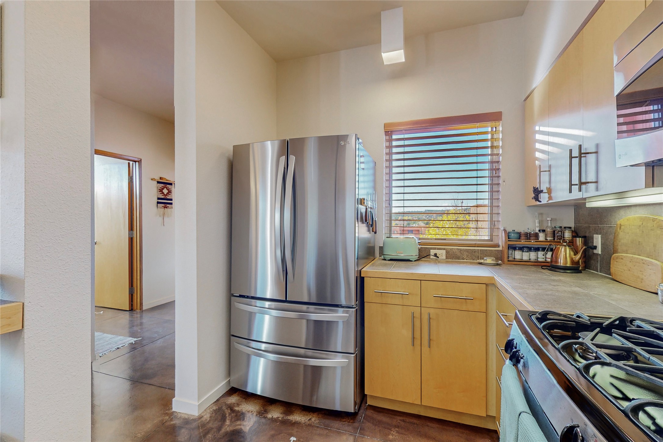604 Avenida Villa Hermosa 201
