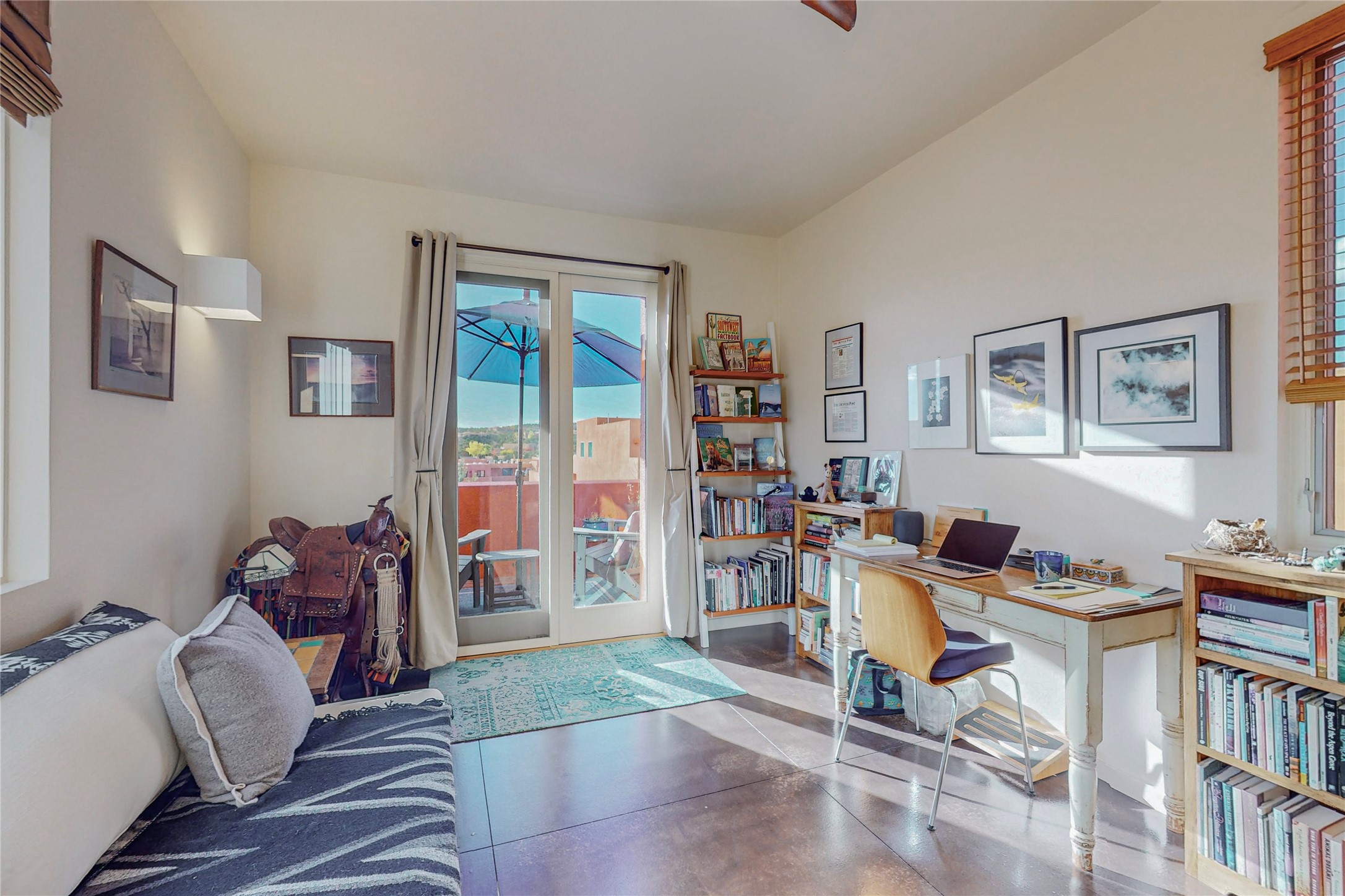 604 Avenida Villa Hermosa 201