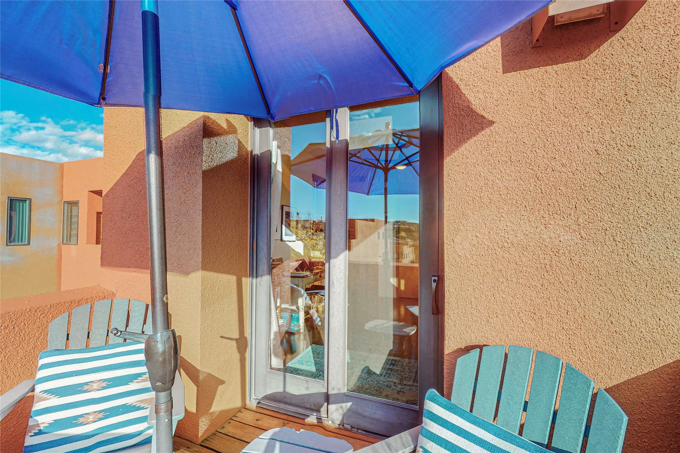 604 Avenida Villa Hermosa 201