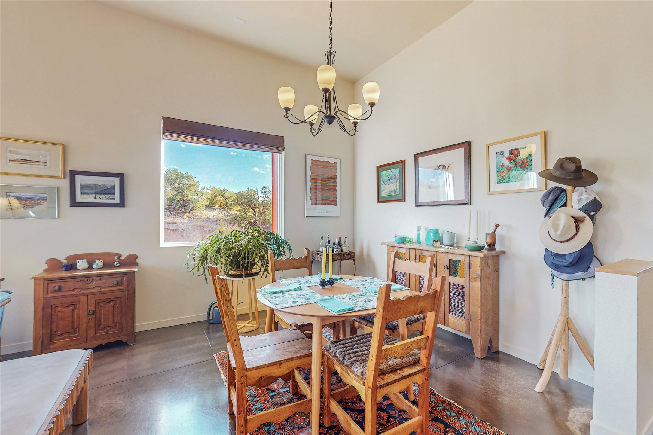 604 Avenida Villa Hermosa 201