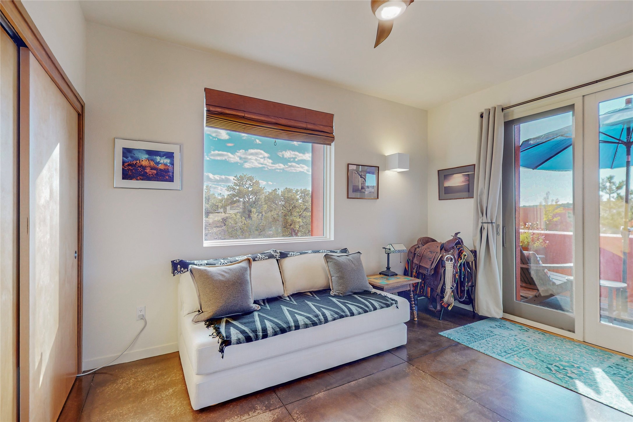 604 Avenida Villa Hermosa 201