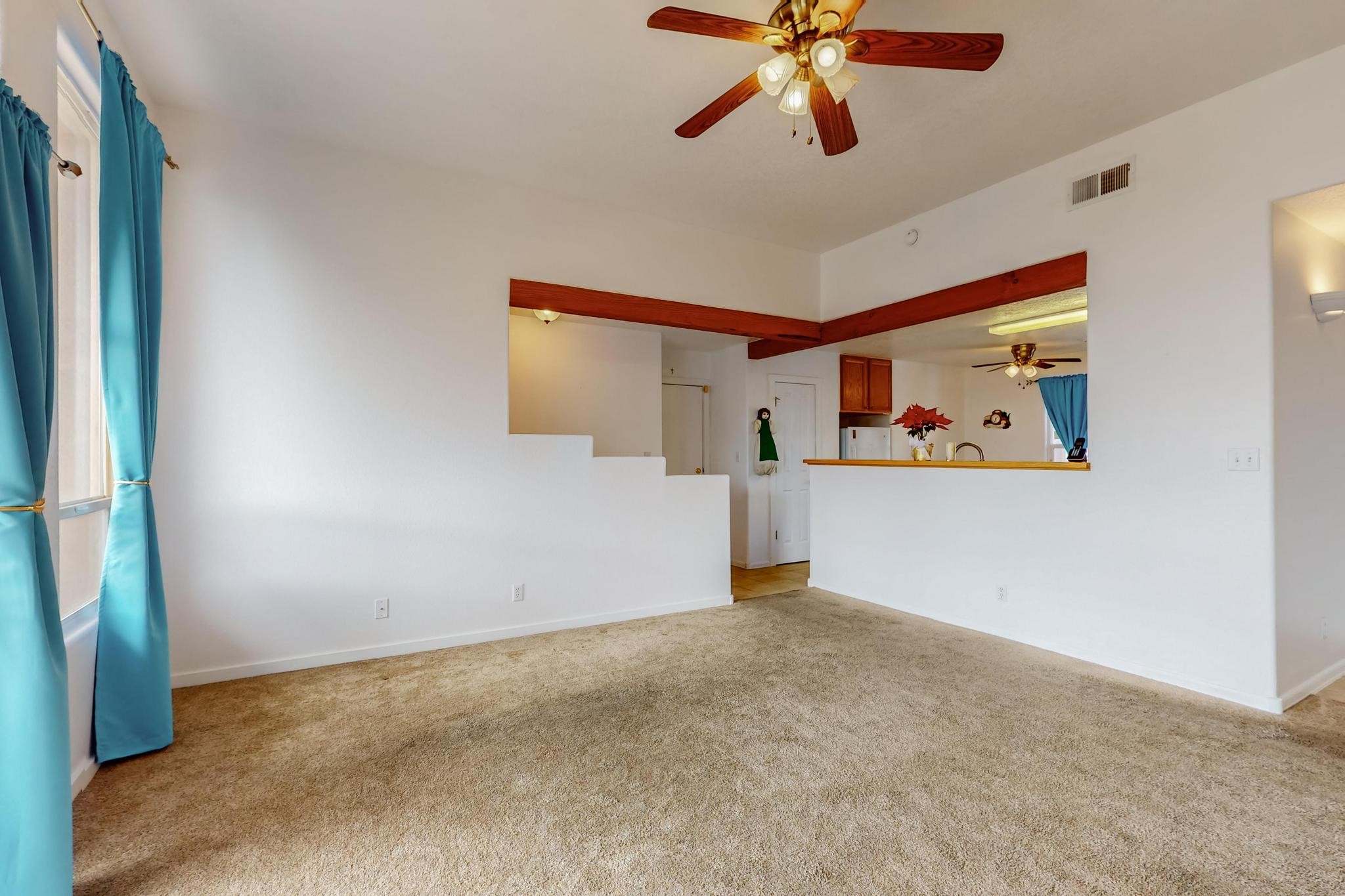 6836 Camino Rojo