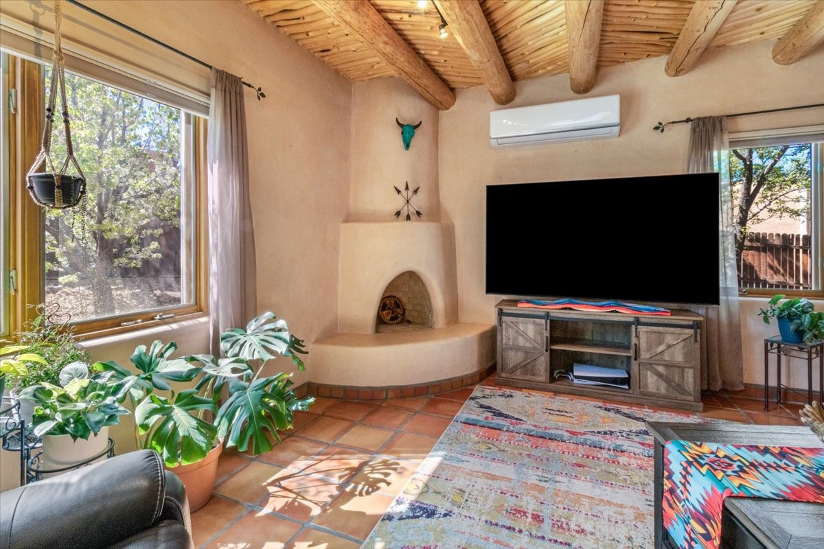 3221 Casa Rinconada