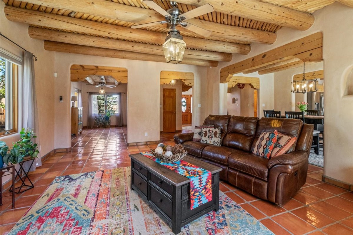 3221 Casa Rinconada