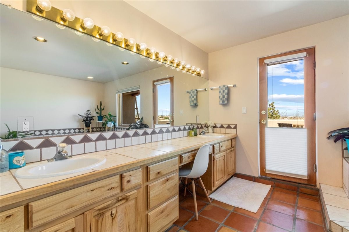 3221 Casa Rinconada
