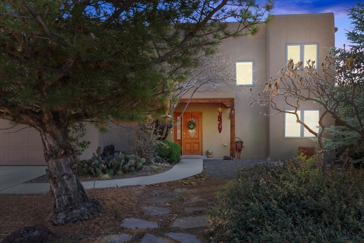 3221 Casa Rinconada