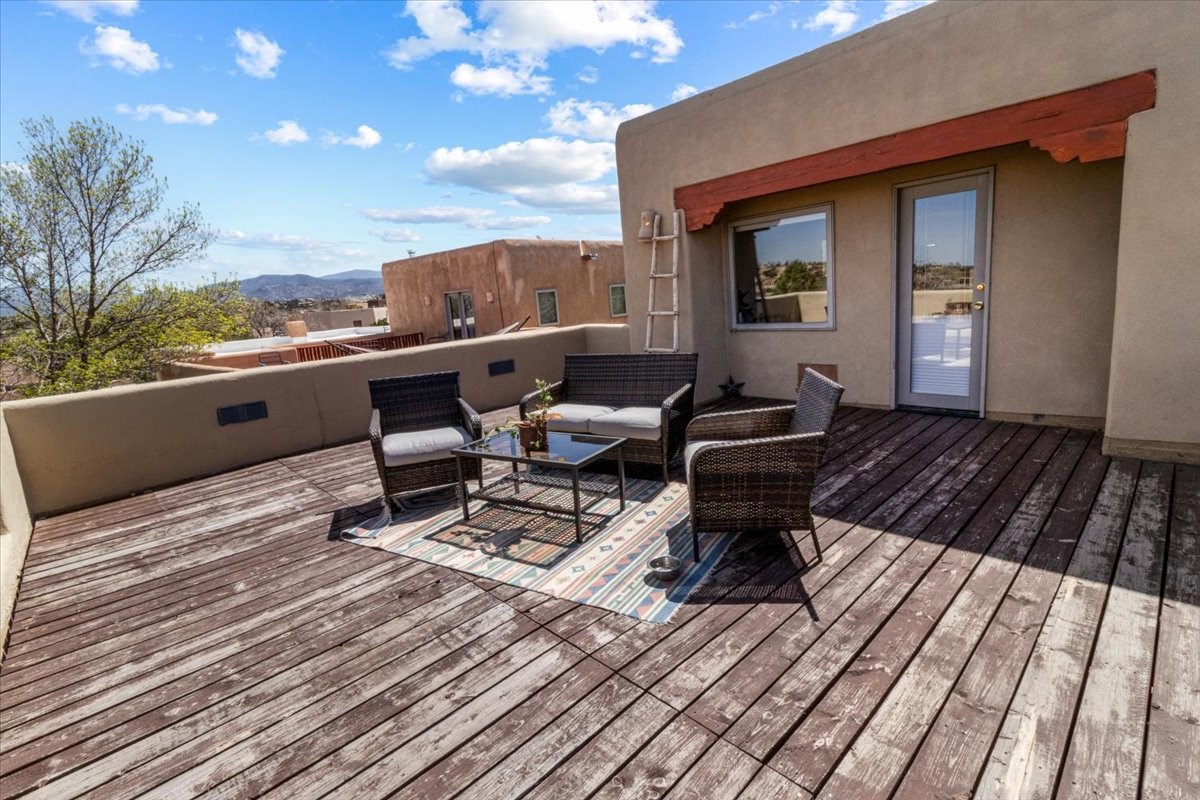 3221 Casa Rinconada