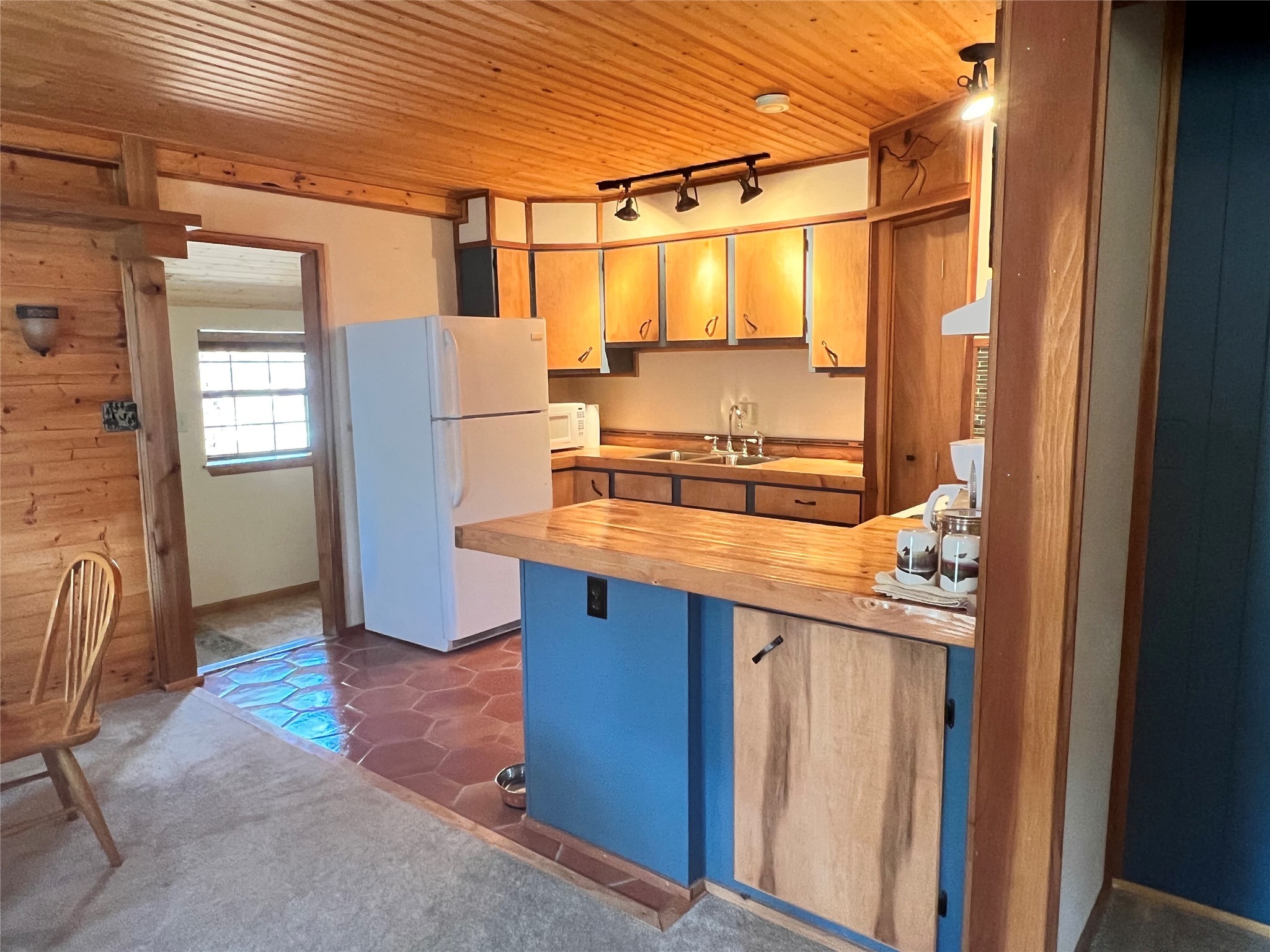492 State Rd 512