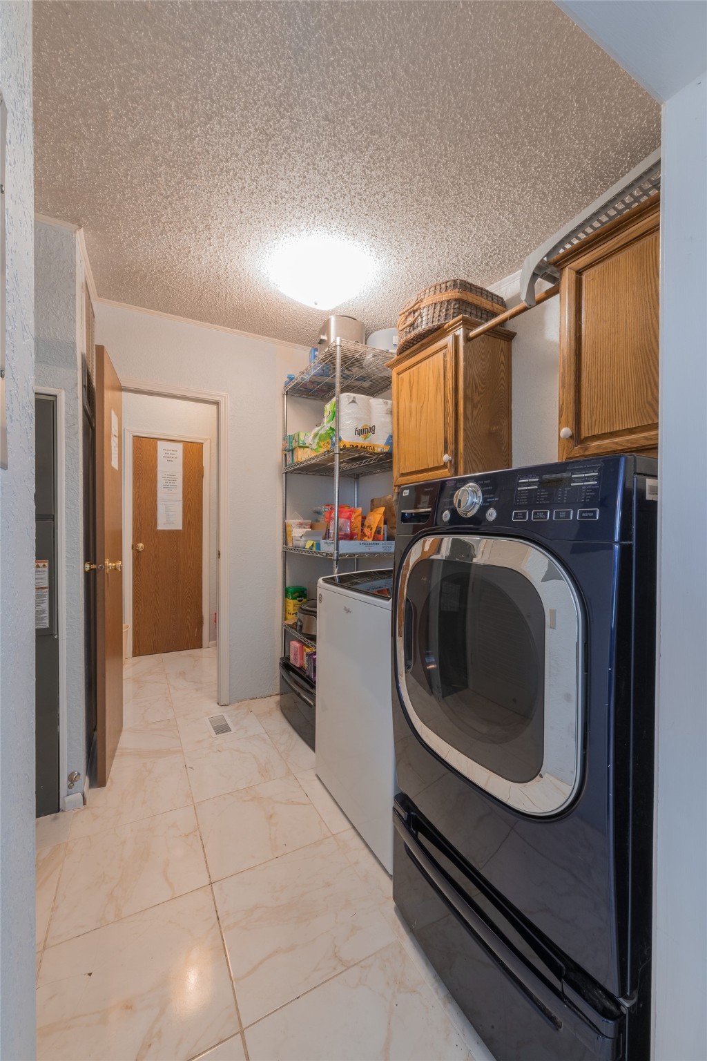 64 Private Drive 1038A